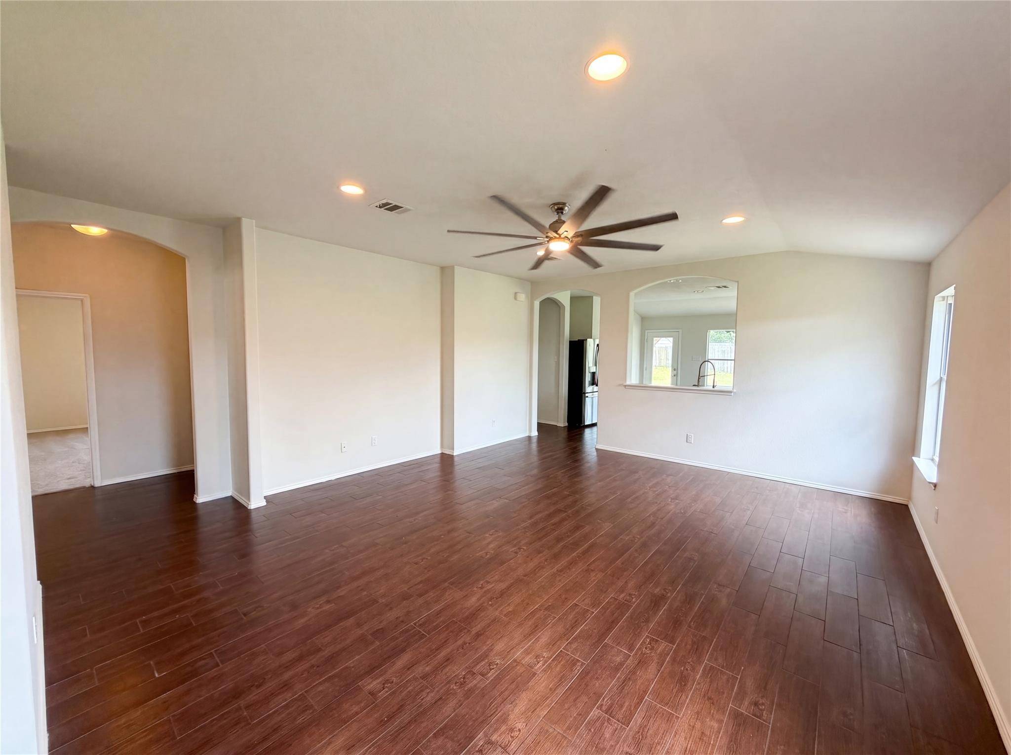 12816 Wooly Bucket CV, Elgin, TX 78621
