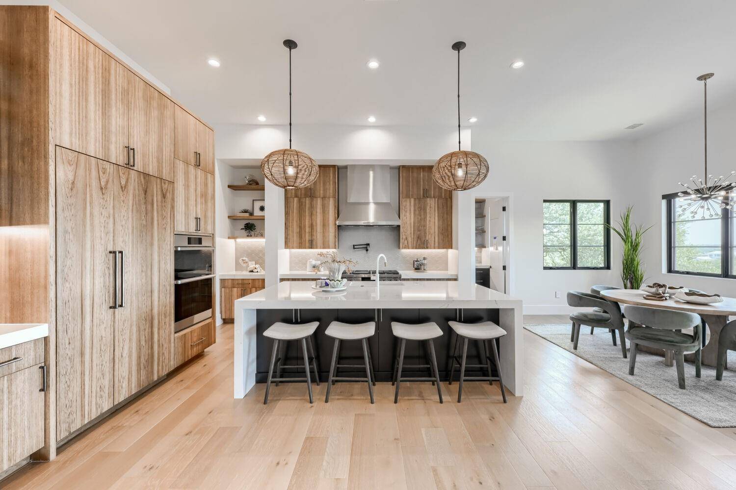 8132 Magnolia Ridge CV, Austin, TX 78738