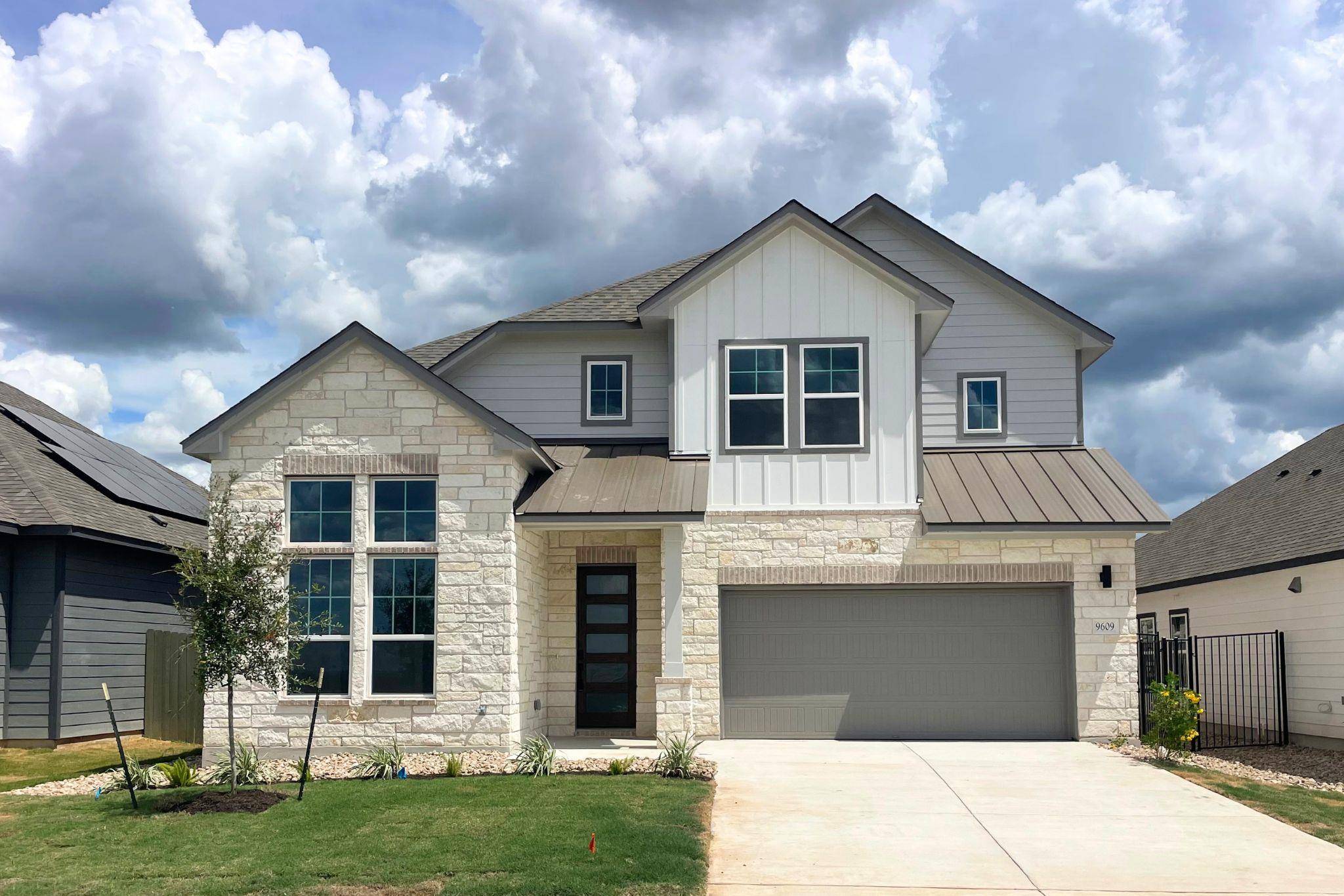 9609 Gladsome PATH, Manor, TX 78653