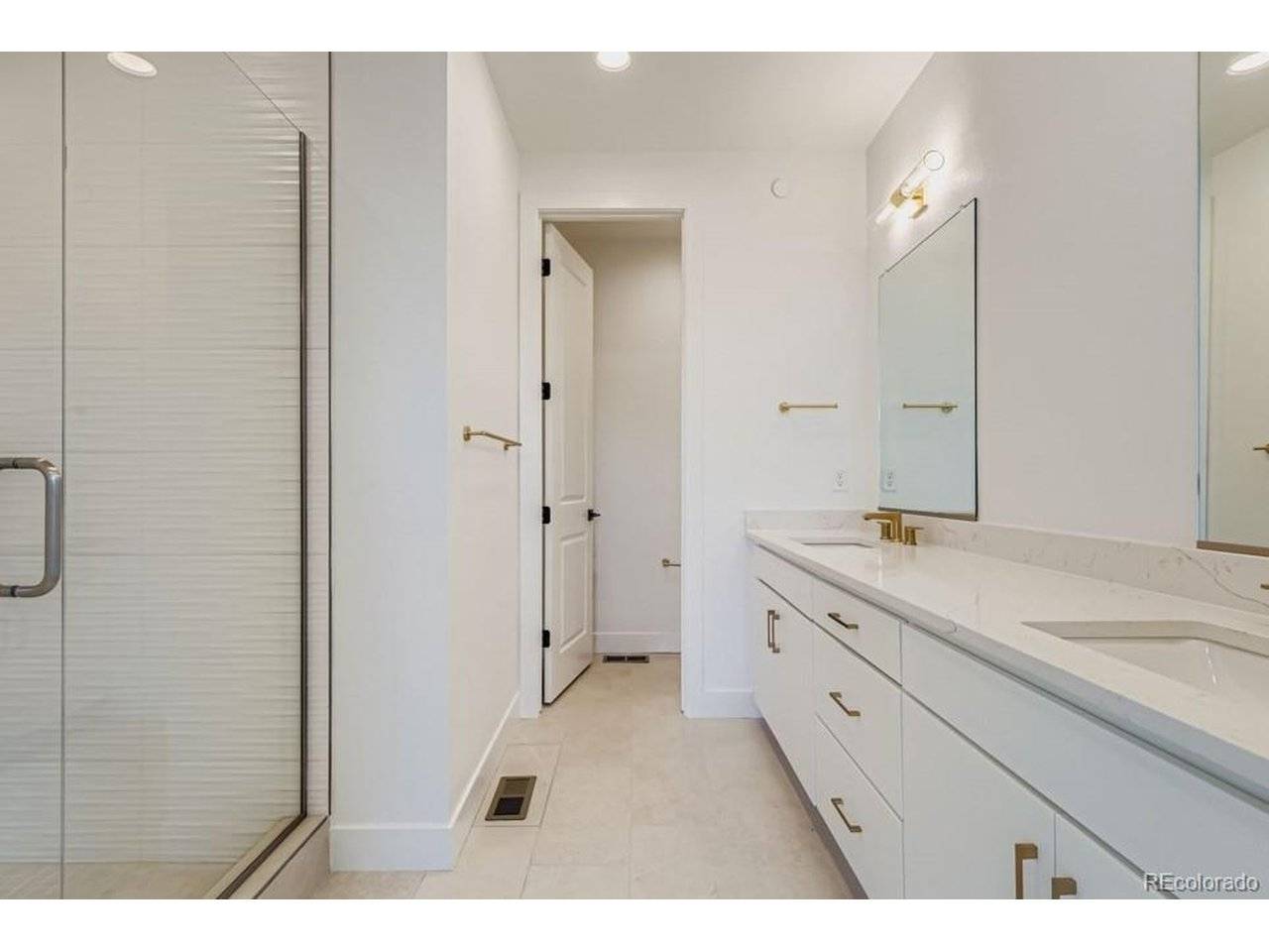 10922 E Hinsdale, Centennial, CO 80112