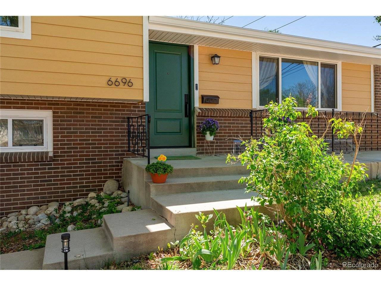 6696 S Kit Carson, Centennial, CO 80121