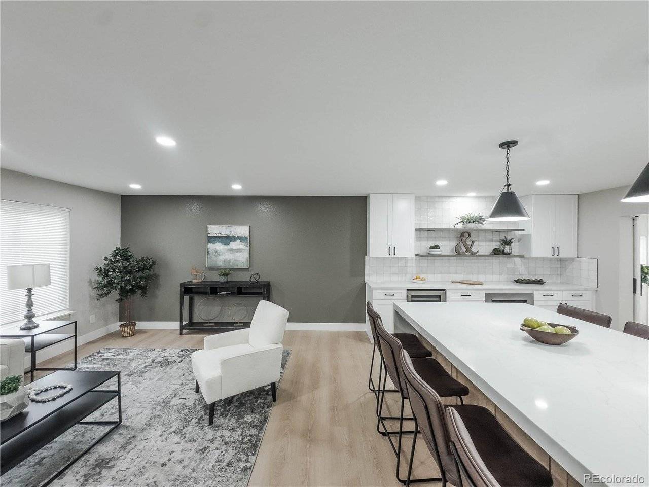 6895 S Ulster, Englewood, CO 80112