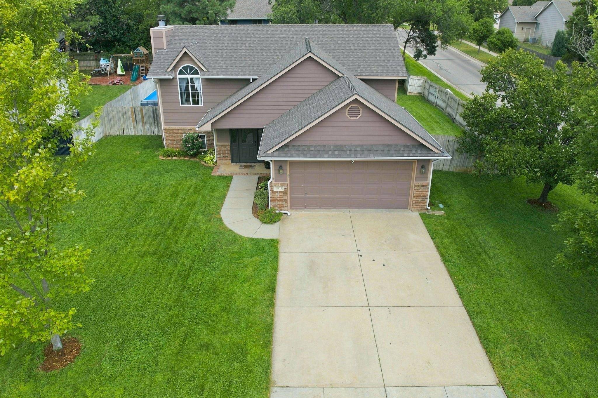11010 W Ryan St, Wichita, KS 67205