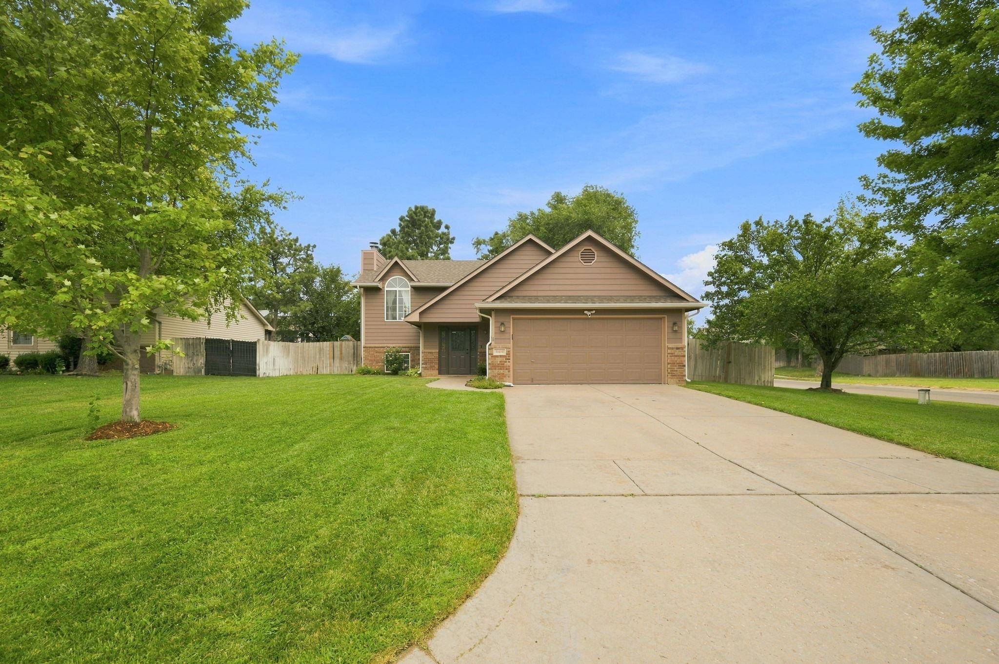 11010 W Ryan St, Wichita, KS 67205