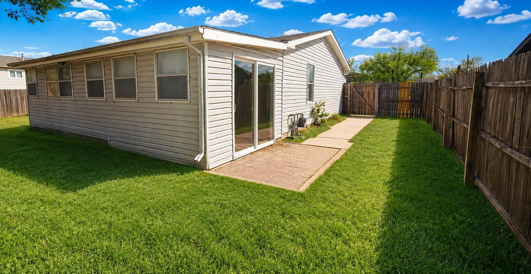 928 W Summey, Haysville, KS 67060