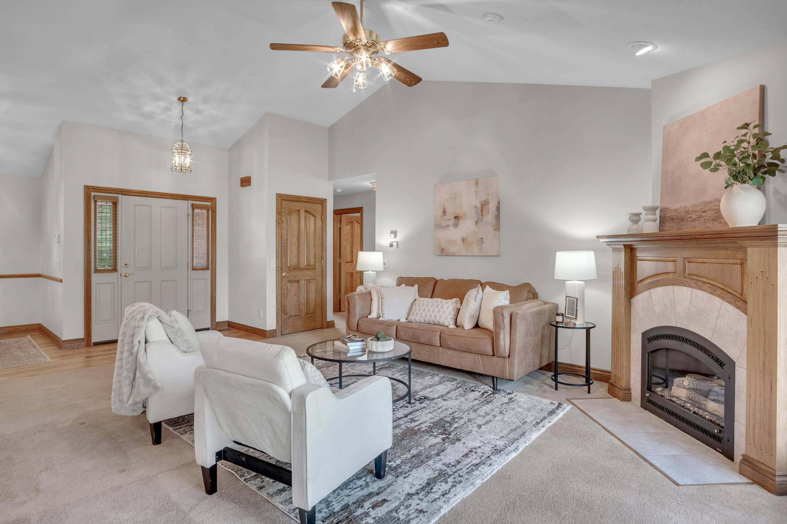 302 Lakewood Dr, North Newton, KS 67117