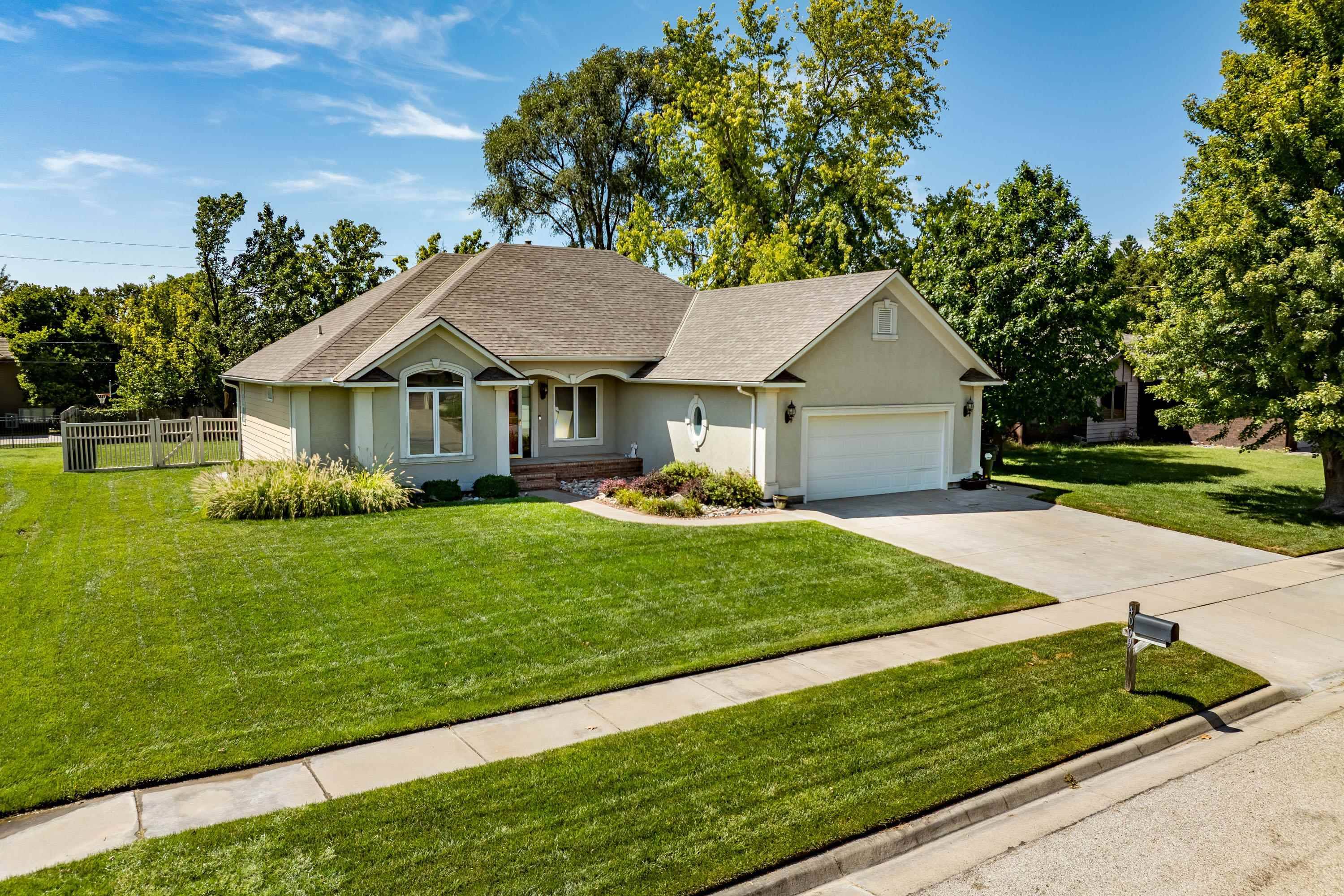 4009 Vicksburg Street, Hutchinson, KS 67502