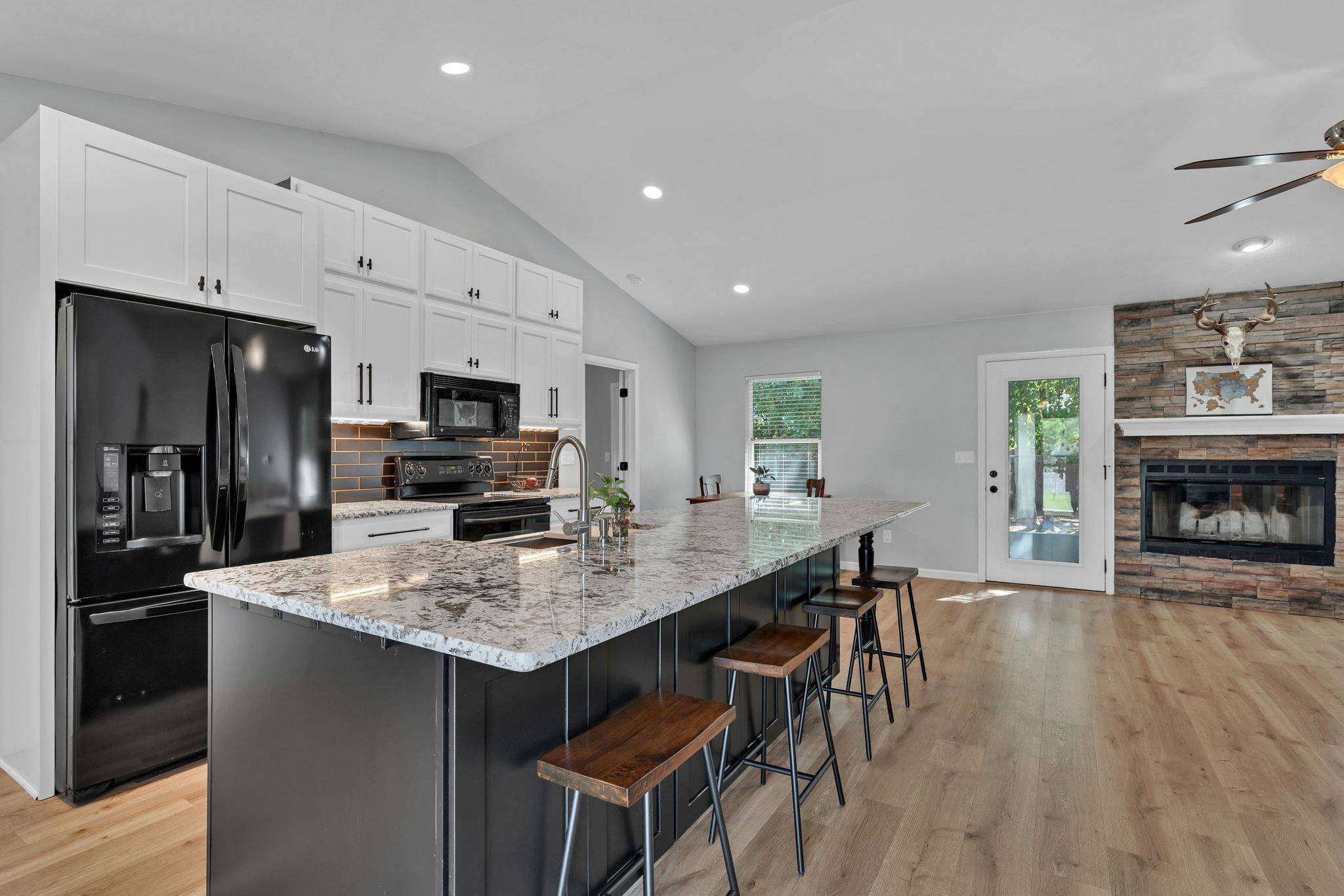 614 Havenwood, Andover, KS 67002