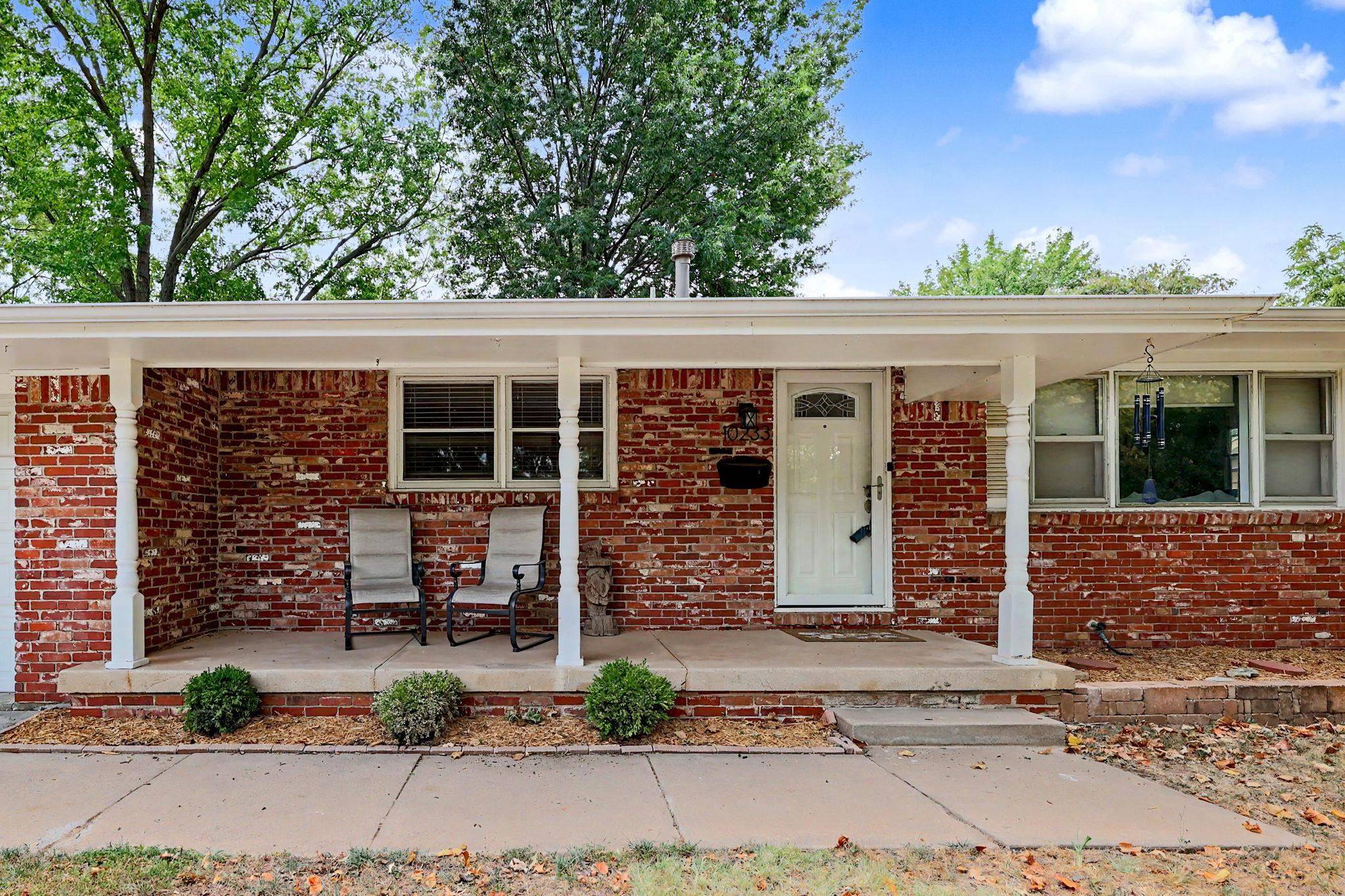 10233 W Binter, Wichita, KS 67212