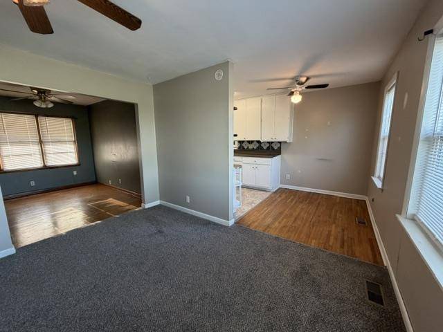 1229 N Spencer Rd, Newton, KS 67114