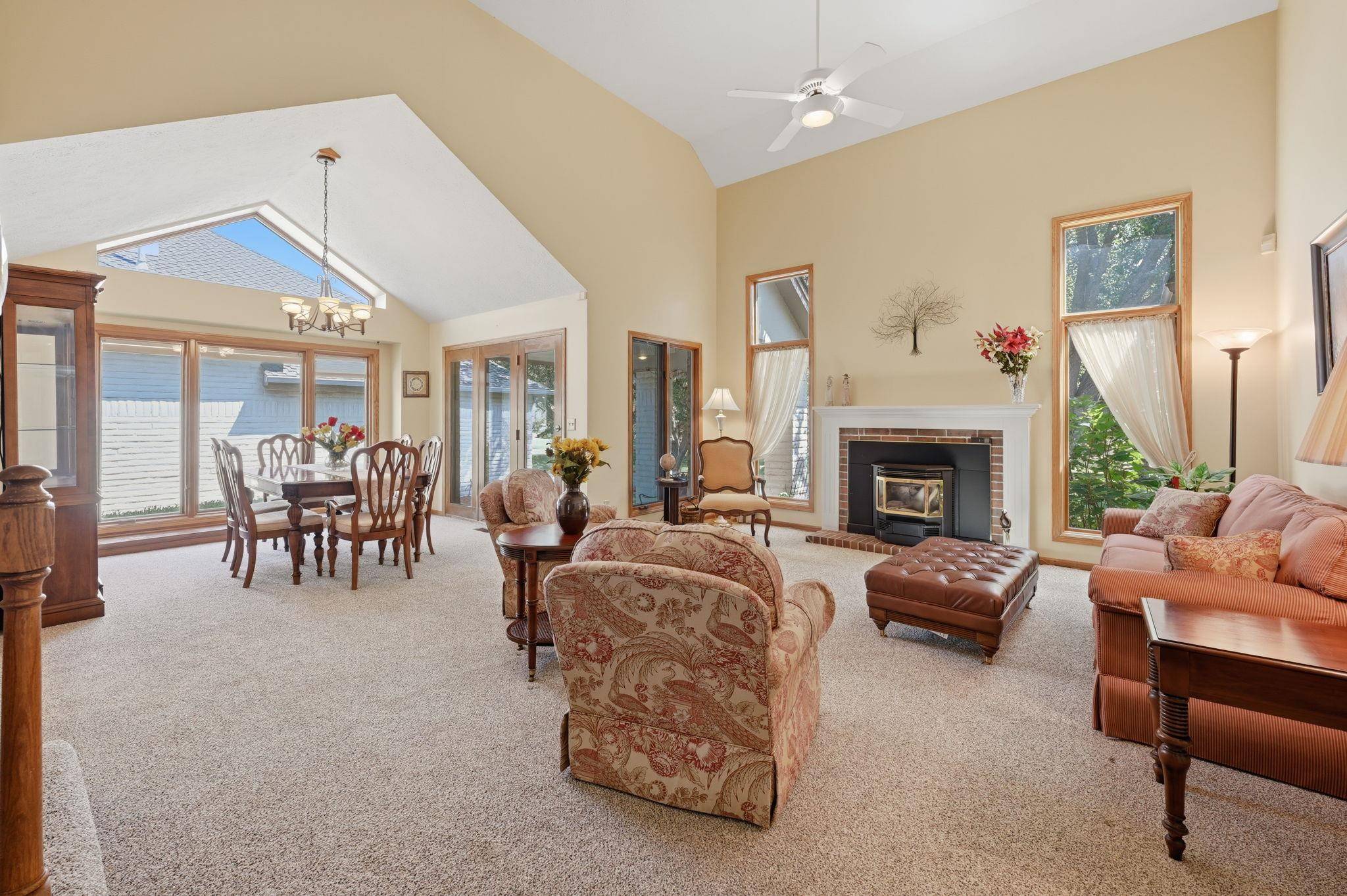 3 N Villas, Wichita, KS 67230