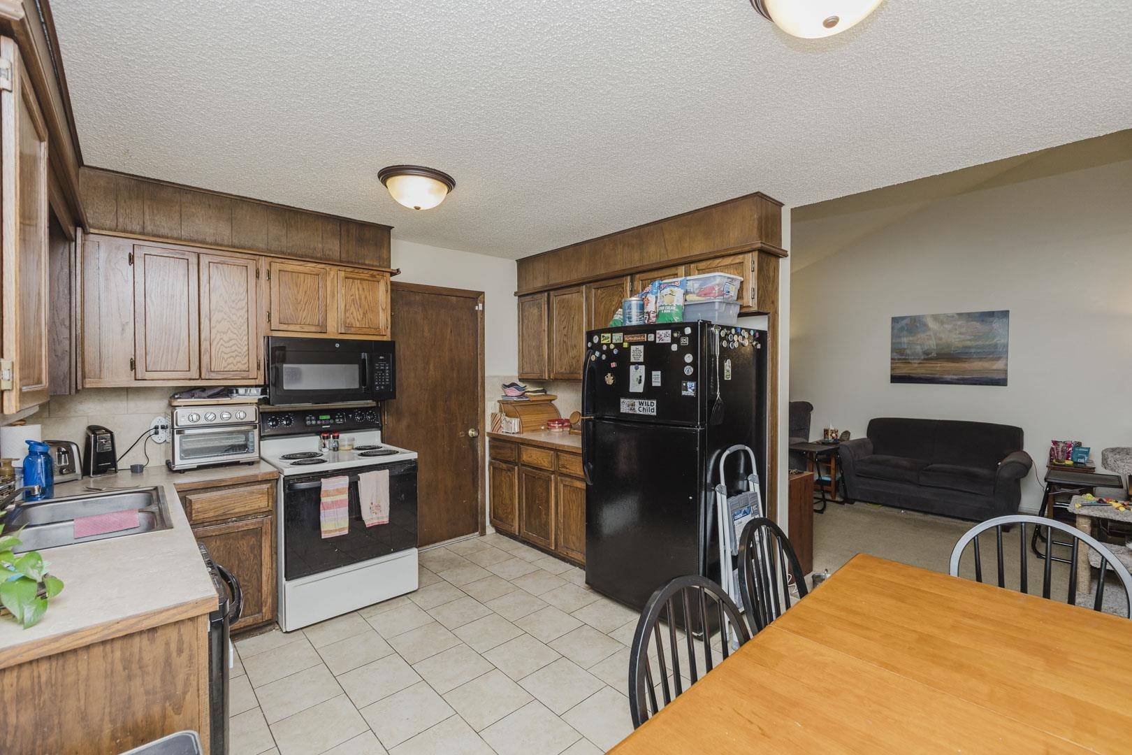 2438 S Capri, Wichita, KS 67210