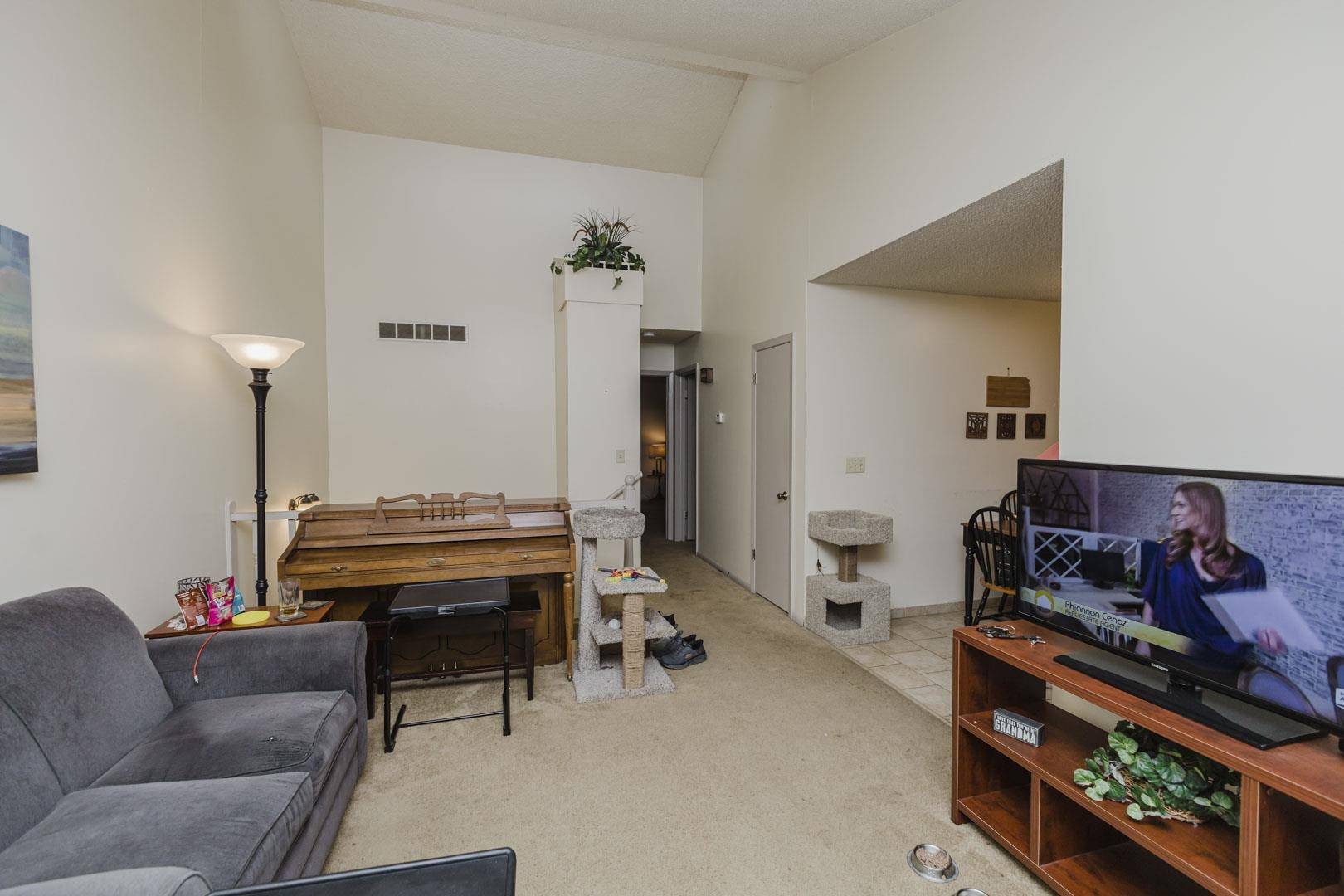2438 S Capri, Wichita, KS 67210