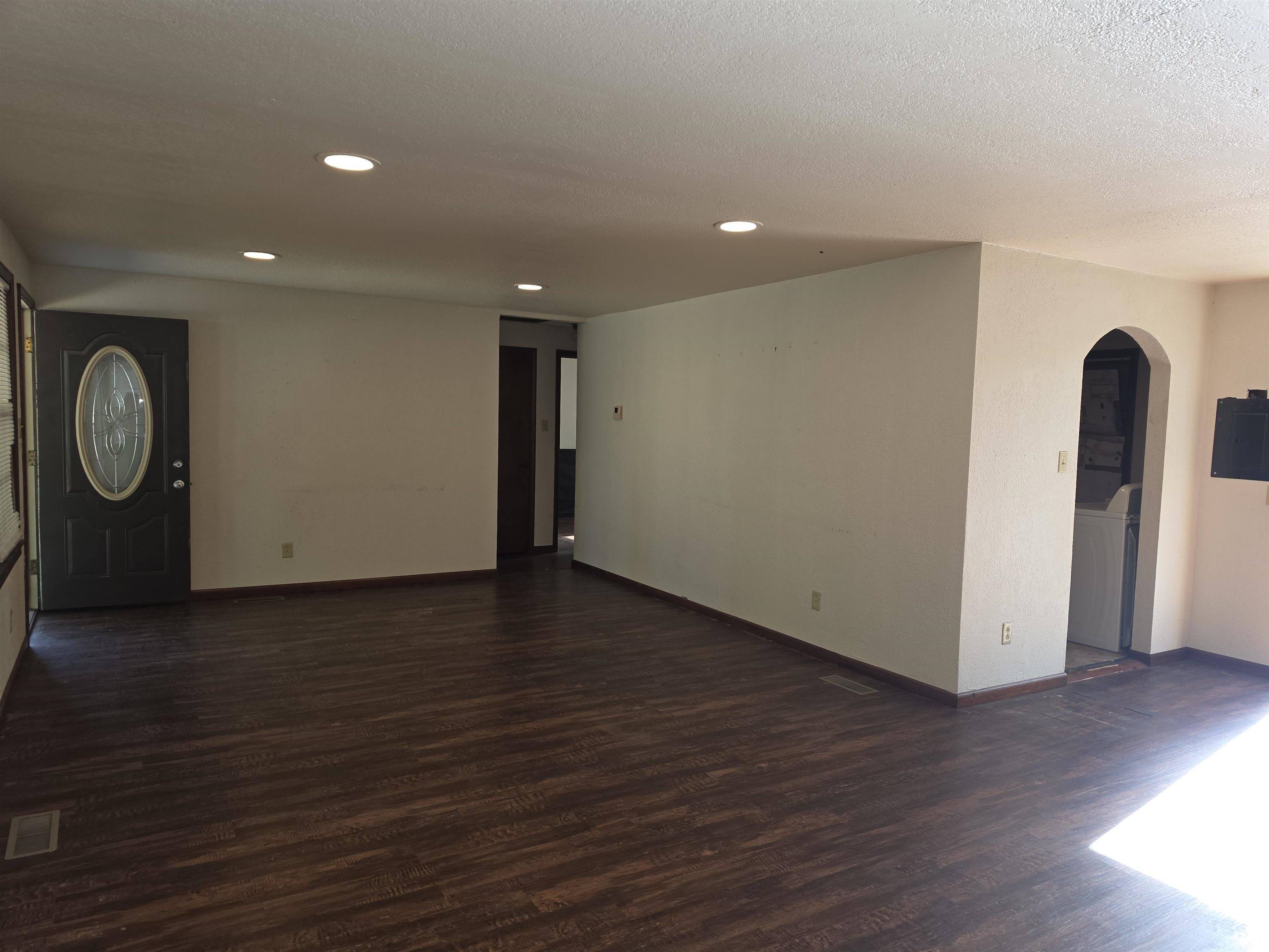 4415 S Oak Ave, Wichita, KS 67217