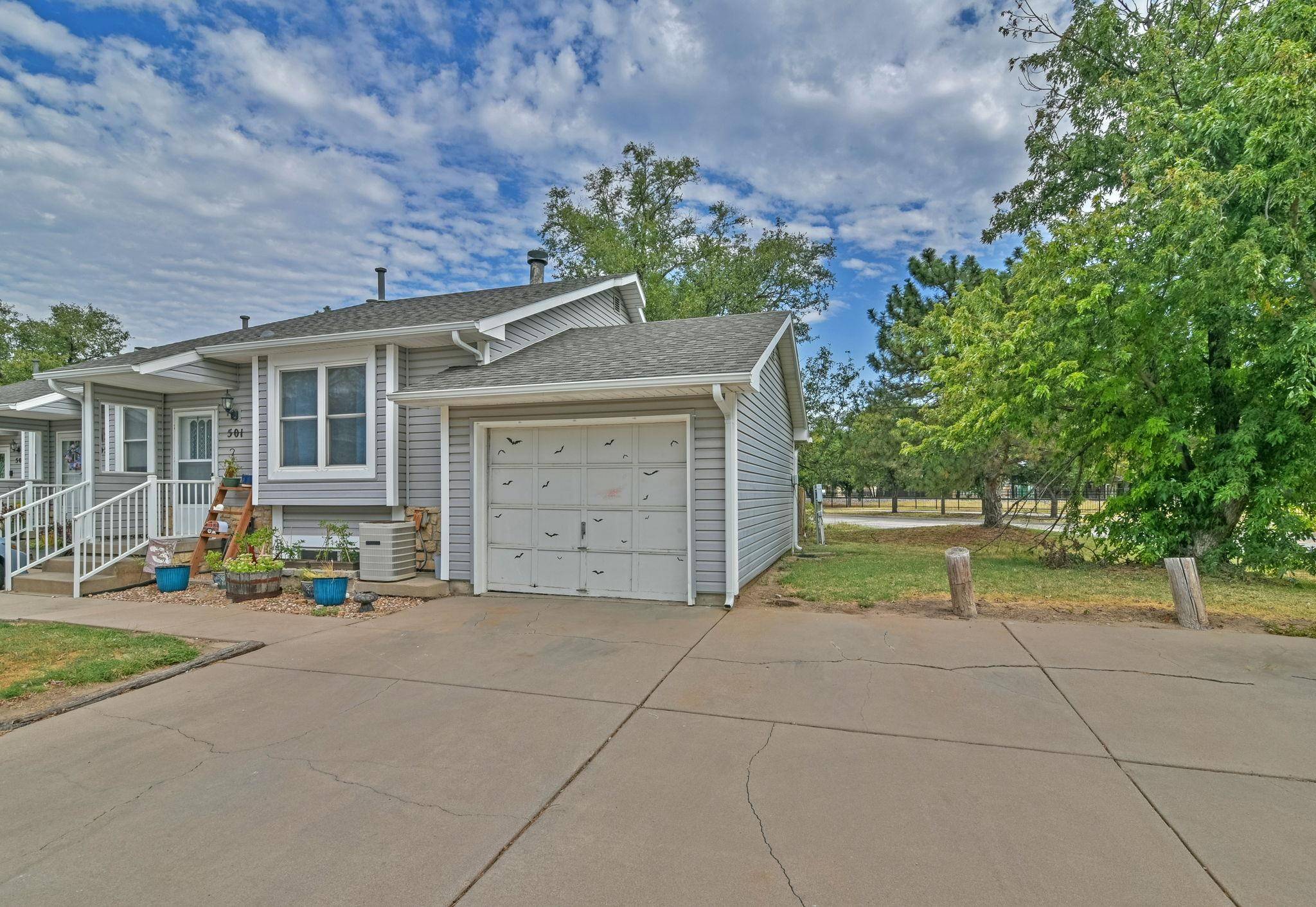4115 W Zoo Blvd, Wichita, KS 67212