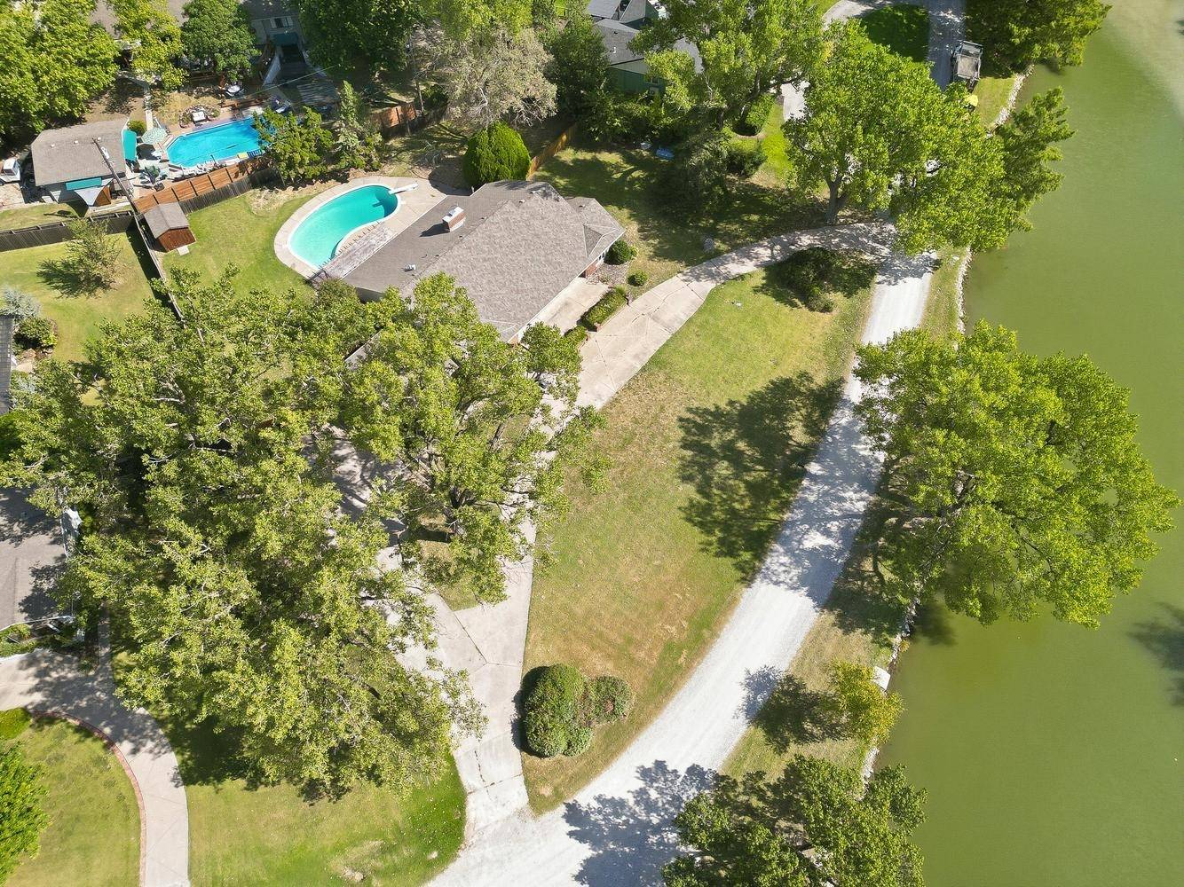 555 S Springlake Lane, Wichita, KS 67230