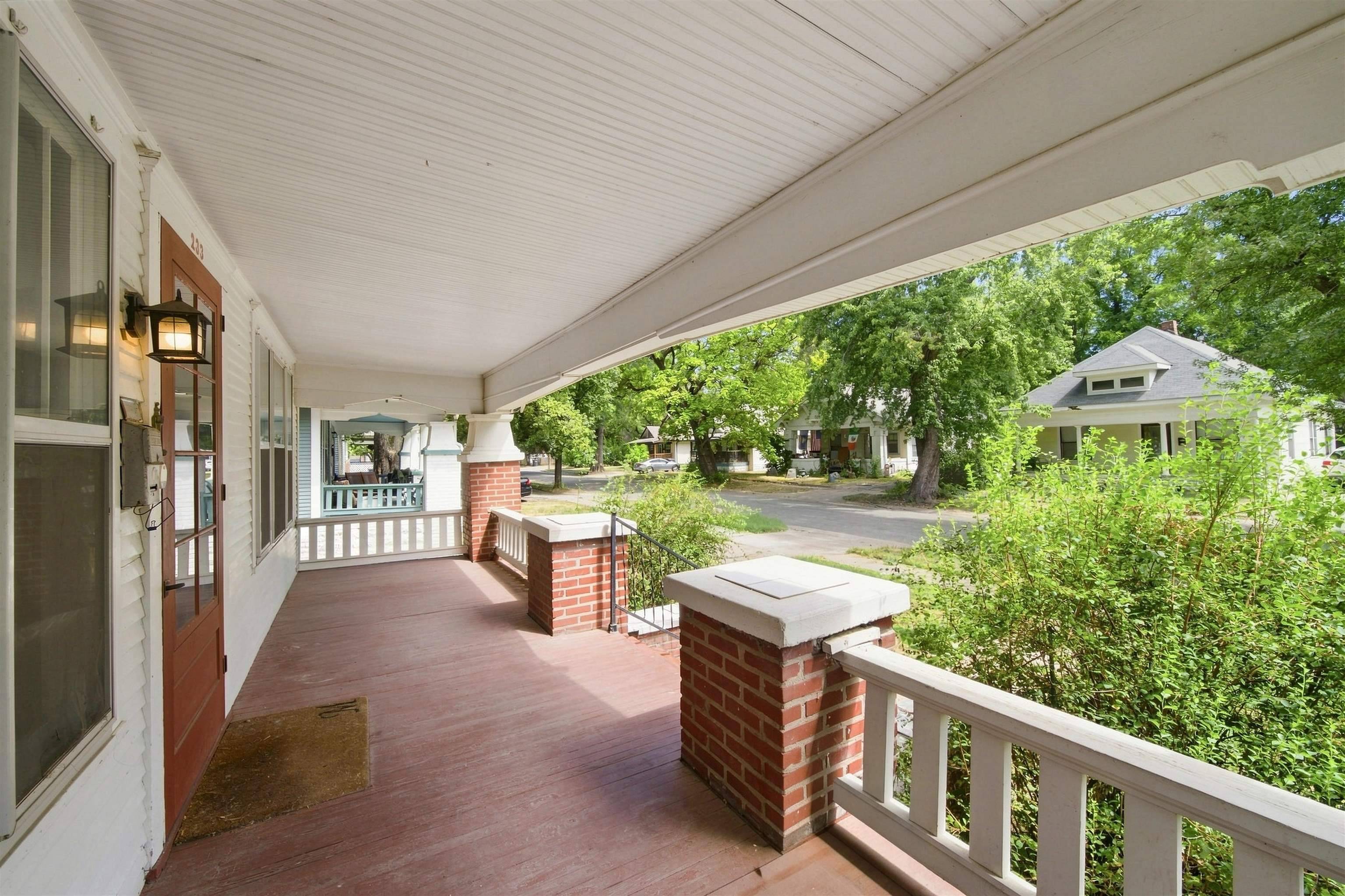 233 N Estelle Ave, Wichita, KS 67214