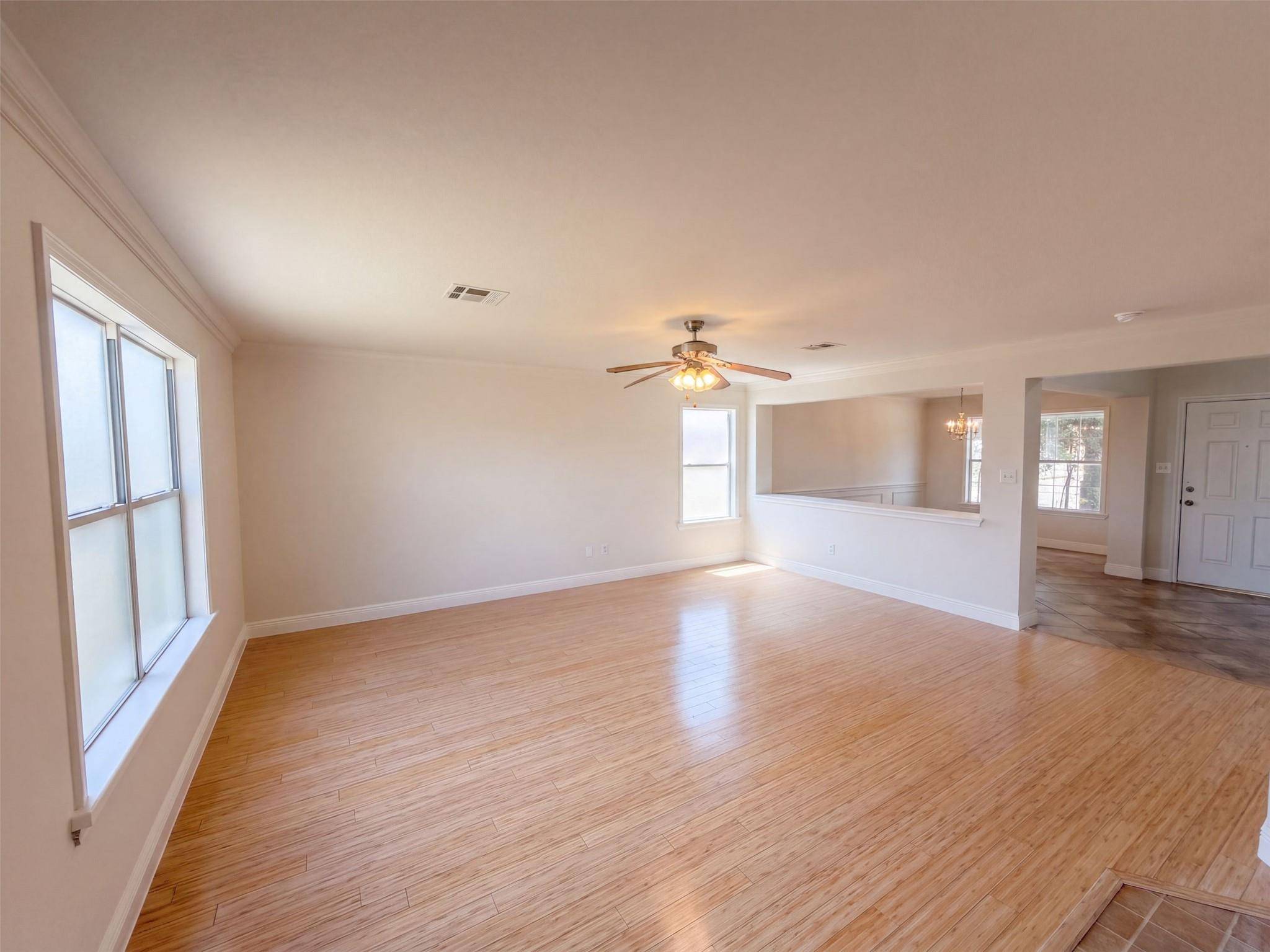 101 Gillespie LN, Elgin, TX 78621