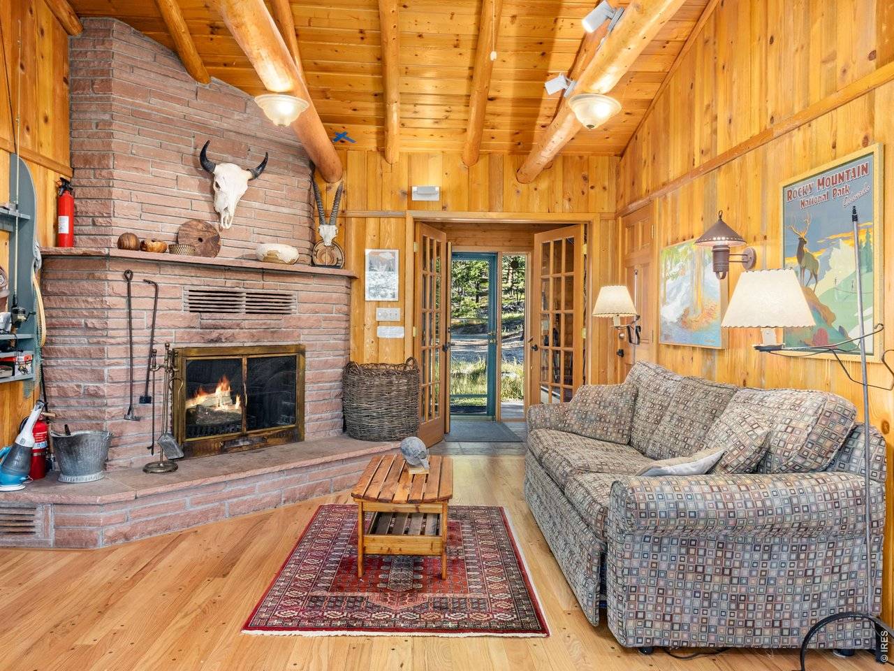747 Coyote Hill, Allenspark, CO 80510