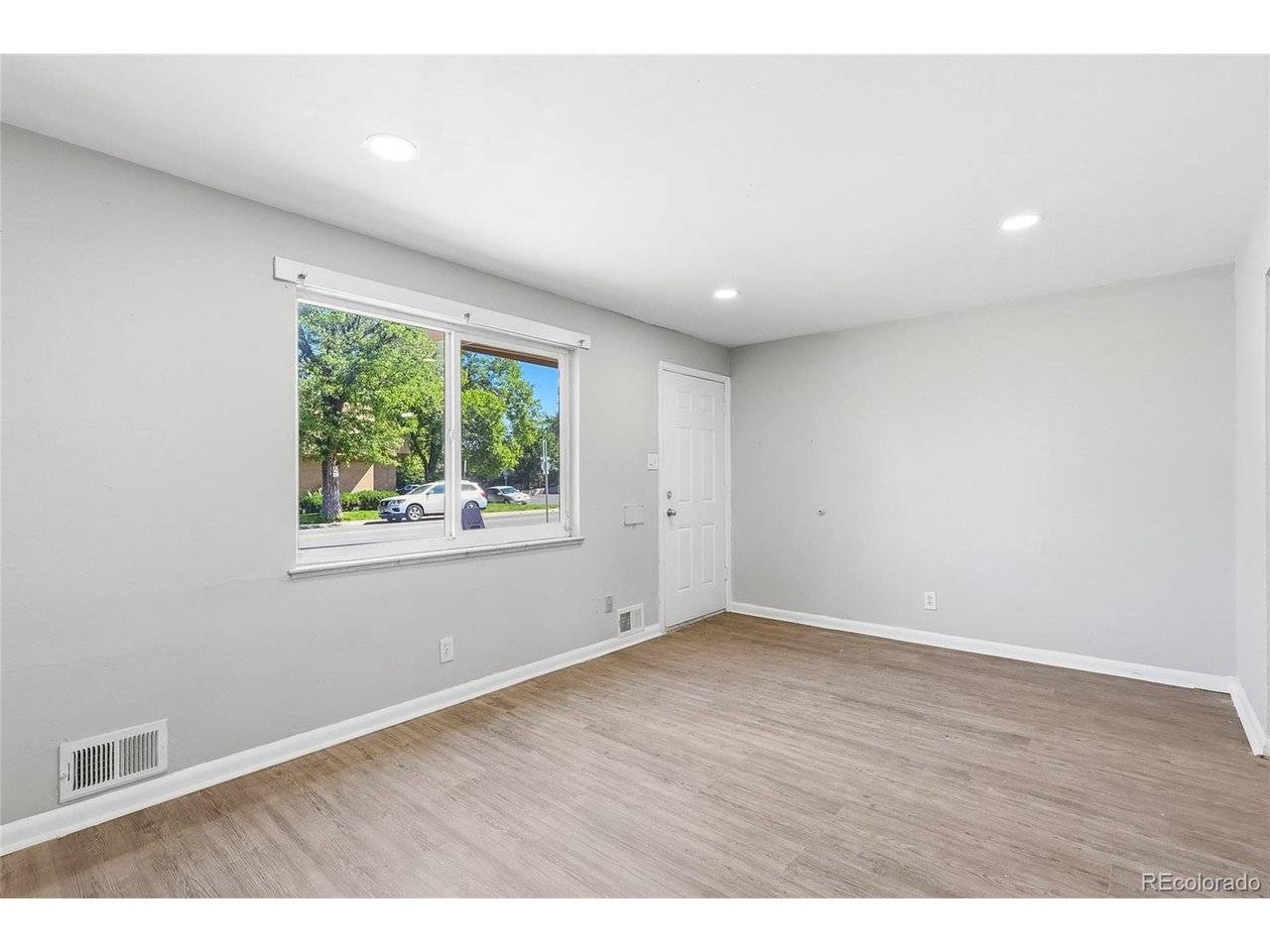 1685 Chester, Aurora, CO 80010