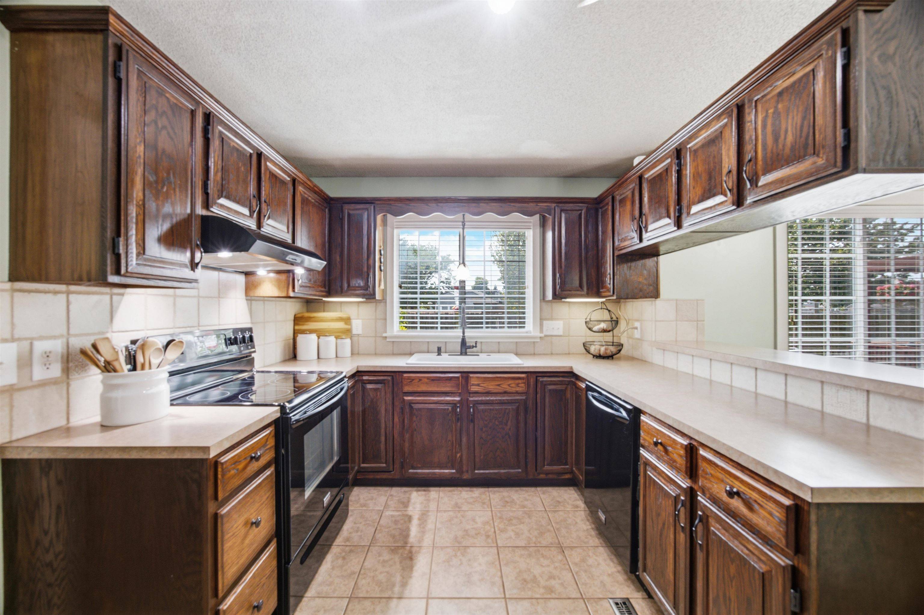 11519 W 14th Cir N, Wichita, KS 67212