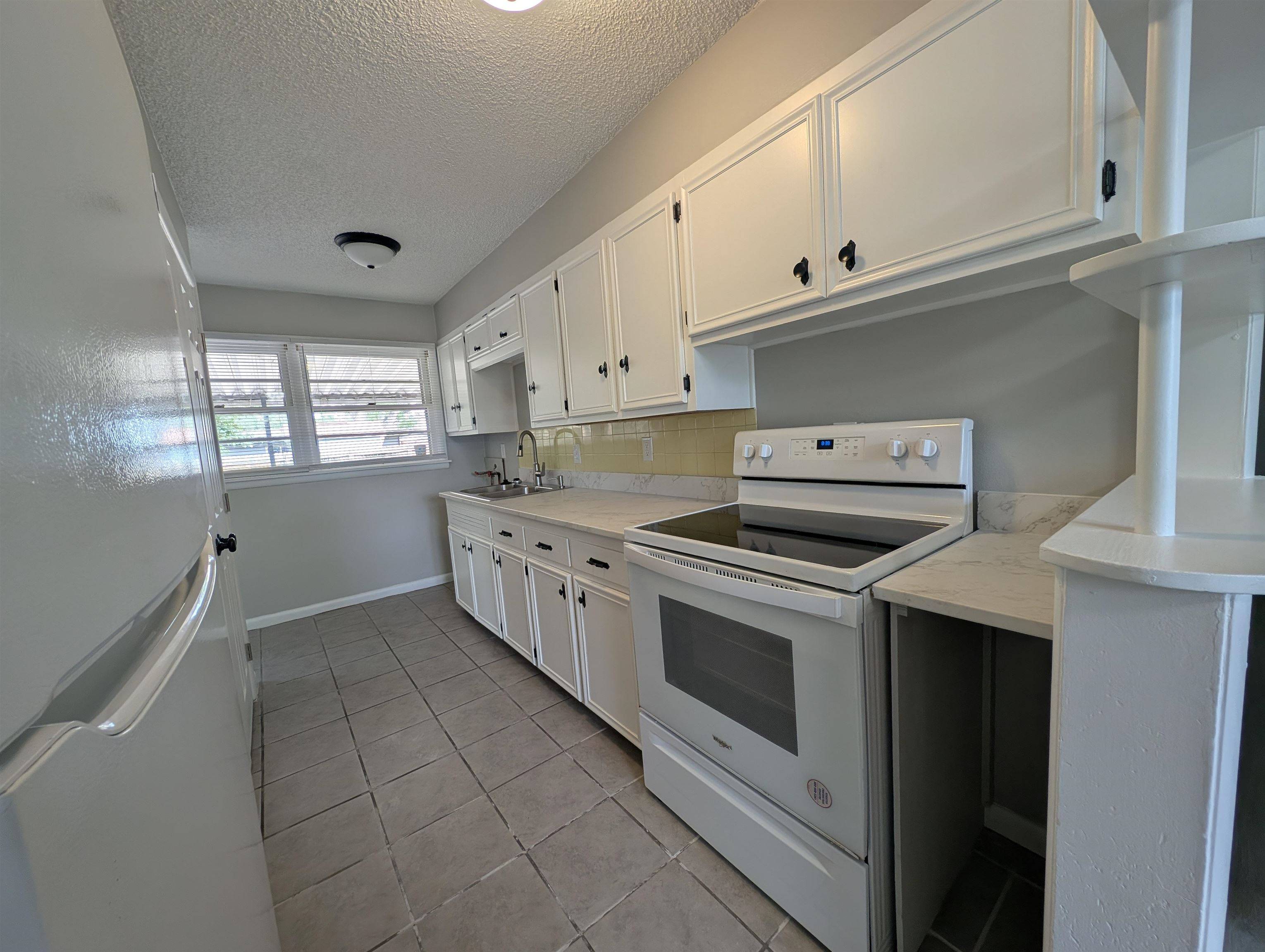 3350 S Hiram St, Wichita, KS 67217