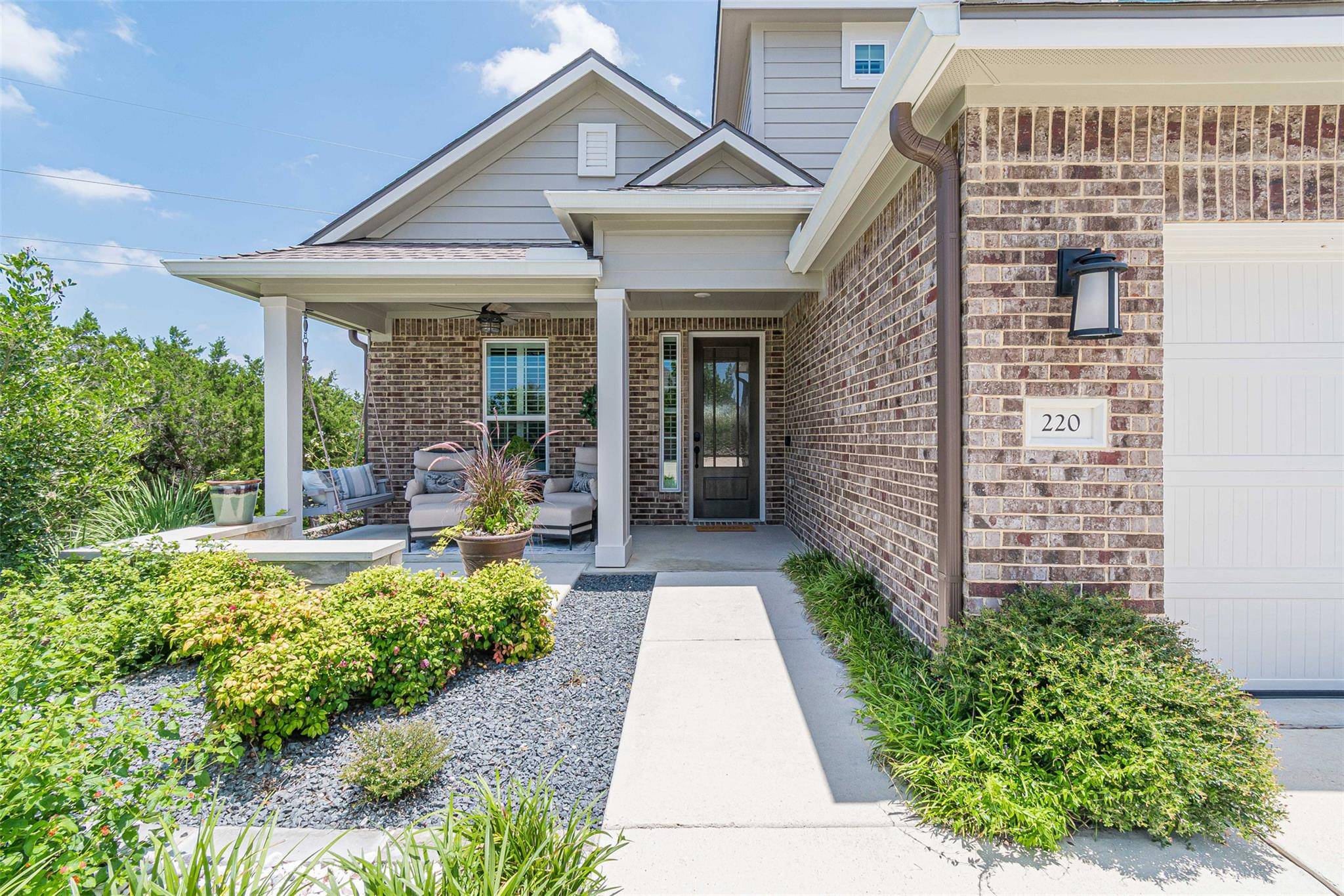 220 Cruising Oak ST, San Marcos, TX 78666