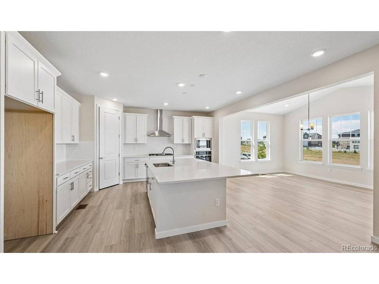 2123 S Irvington, Aurora, CO 80018