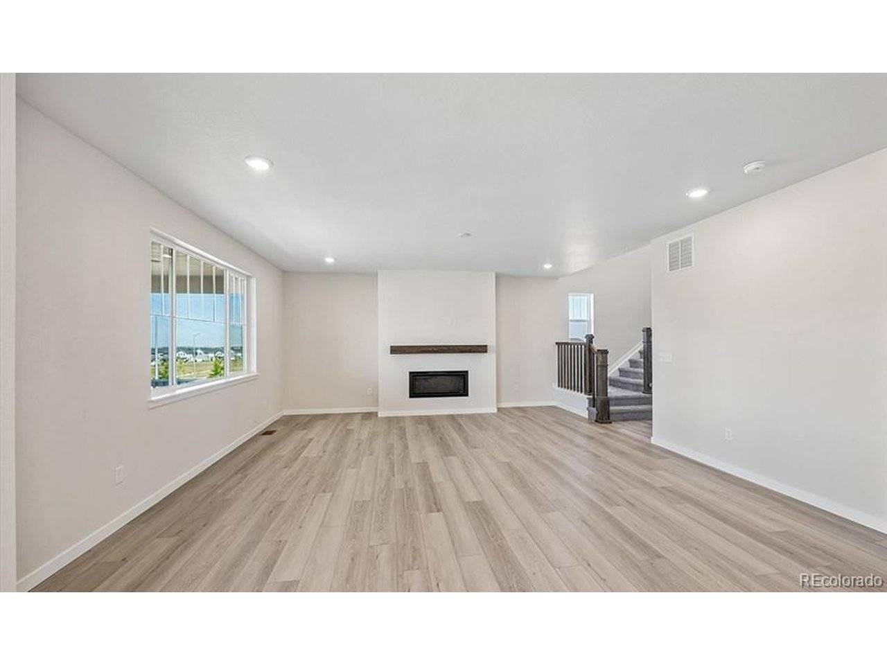 2123 S Irvington, Aurora, CO 80018