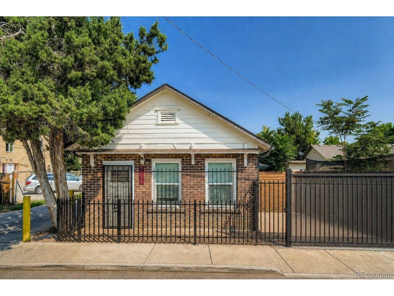 9541 E 16th, Aurora, CO 80010