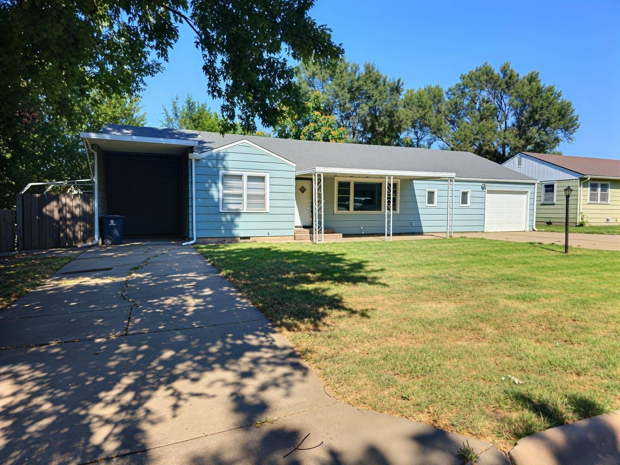 1420 Lawndale Ave, El Dorado, KS 67042