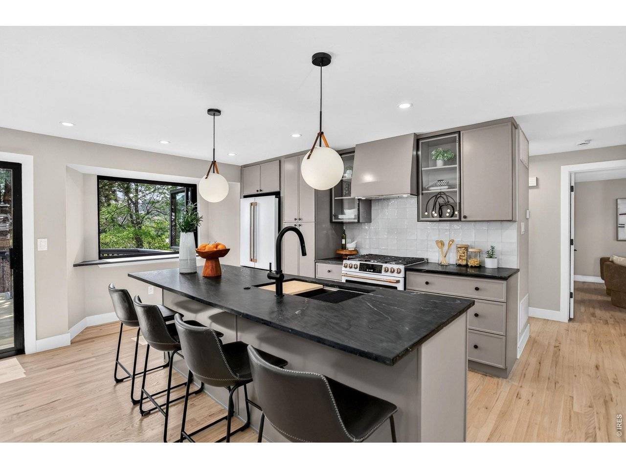 3310 Heidelberg, Boulder, CO 80305