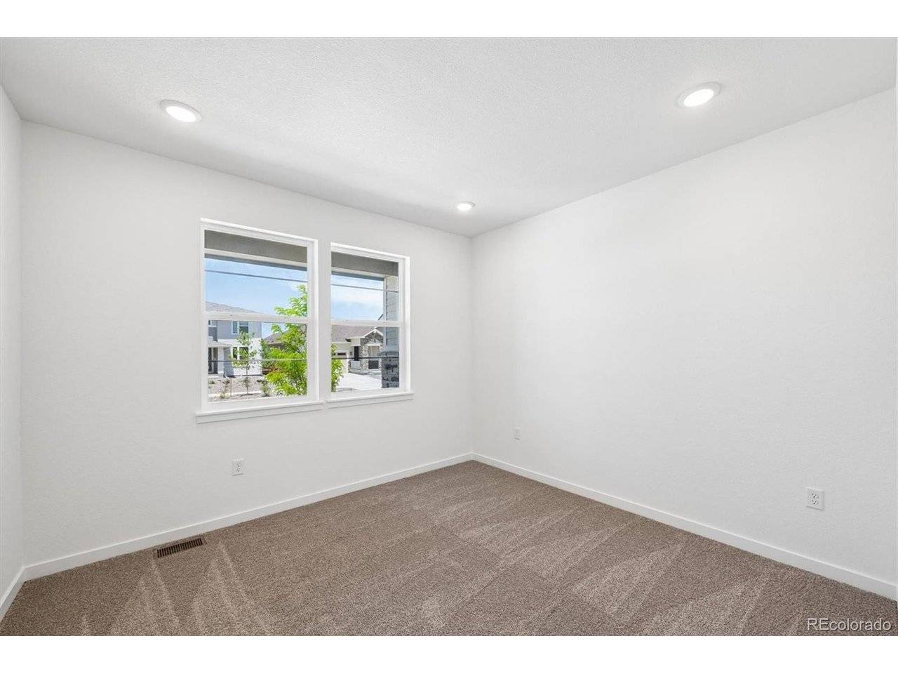 25264 E Warren, Aurora, CO 80018