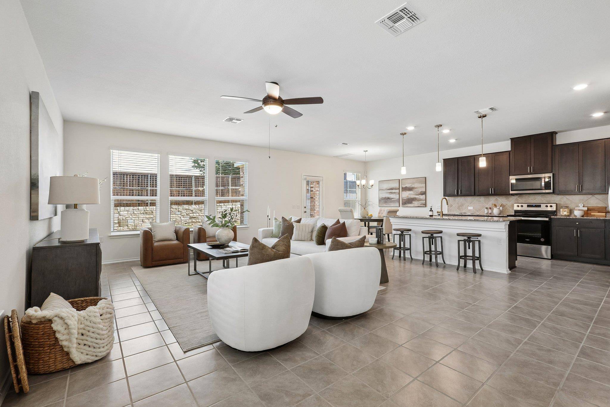 4612 Syndicate RD, Manor, TX 78653