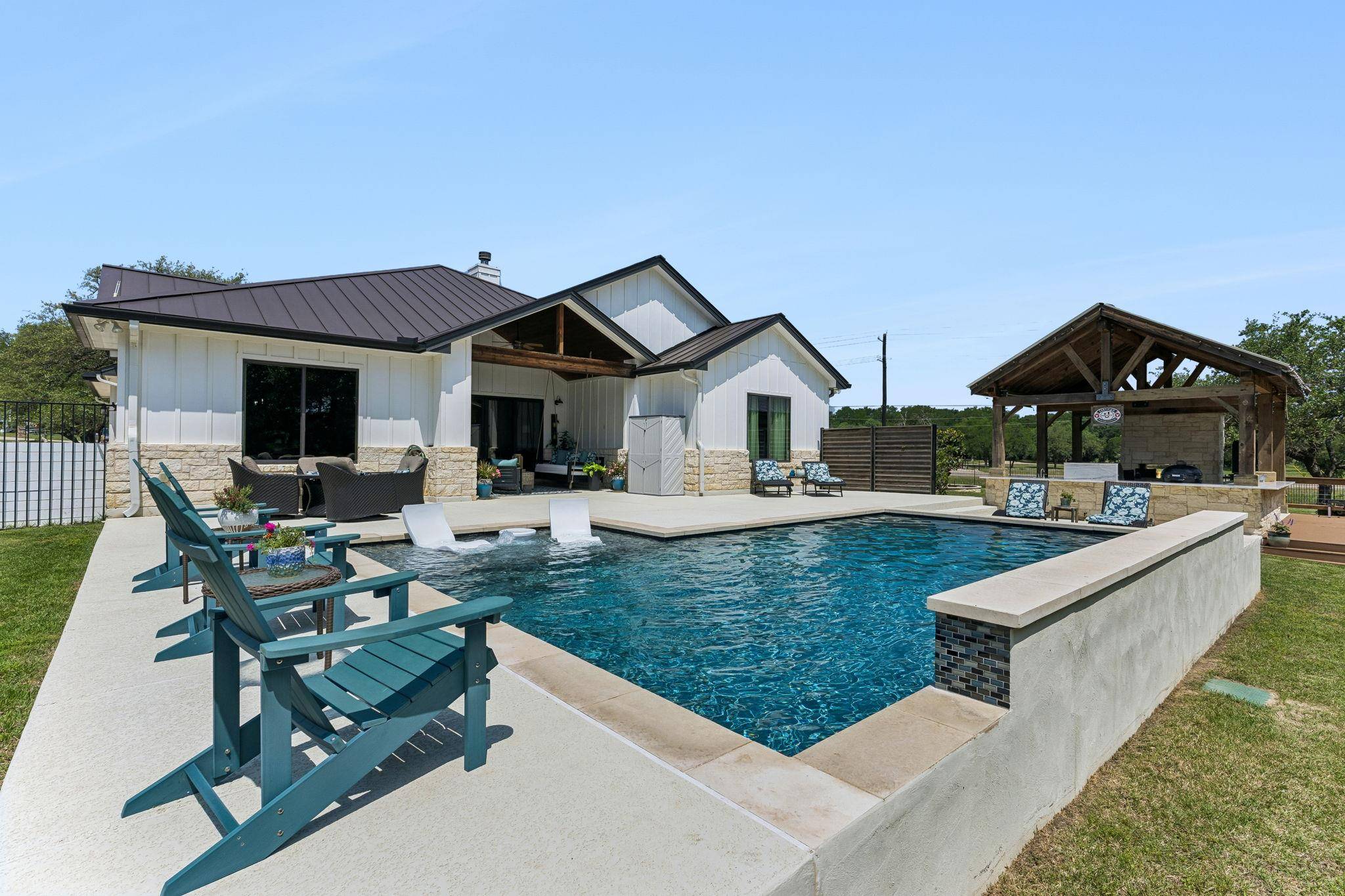 111 Craigen RD, Liberty Hill, TX 78642