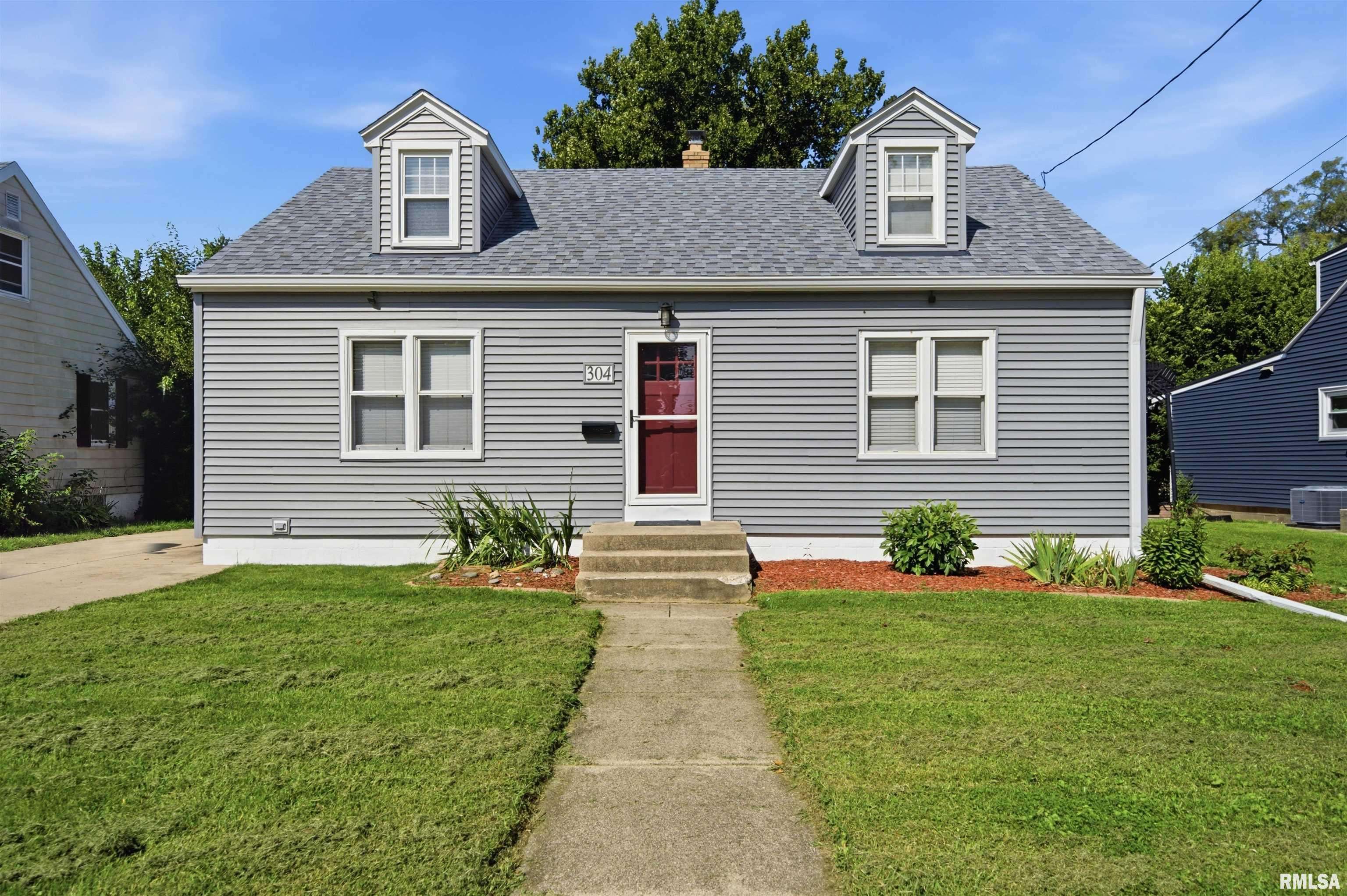 304 N LAWNDALE AVE, Washington, IL 61571