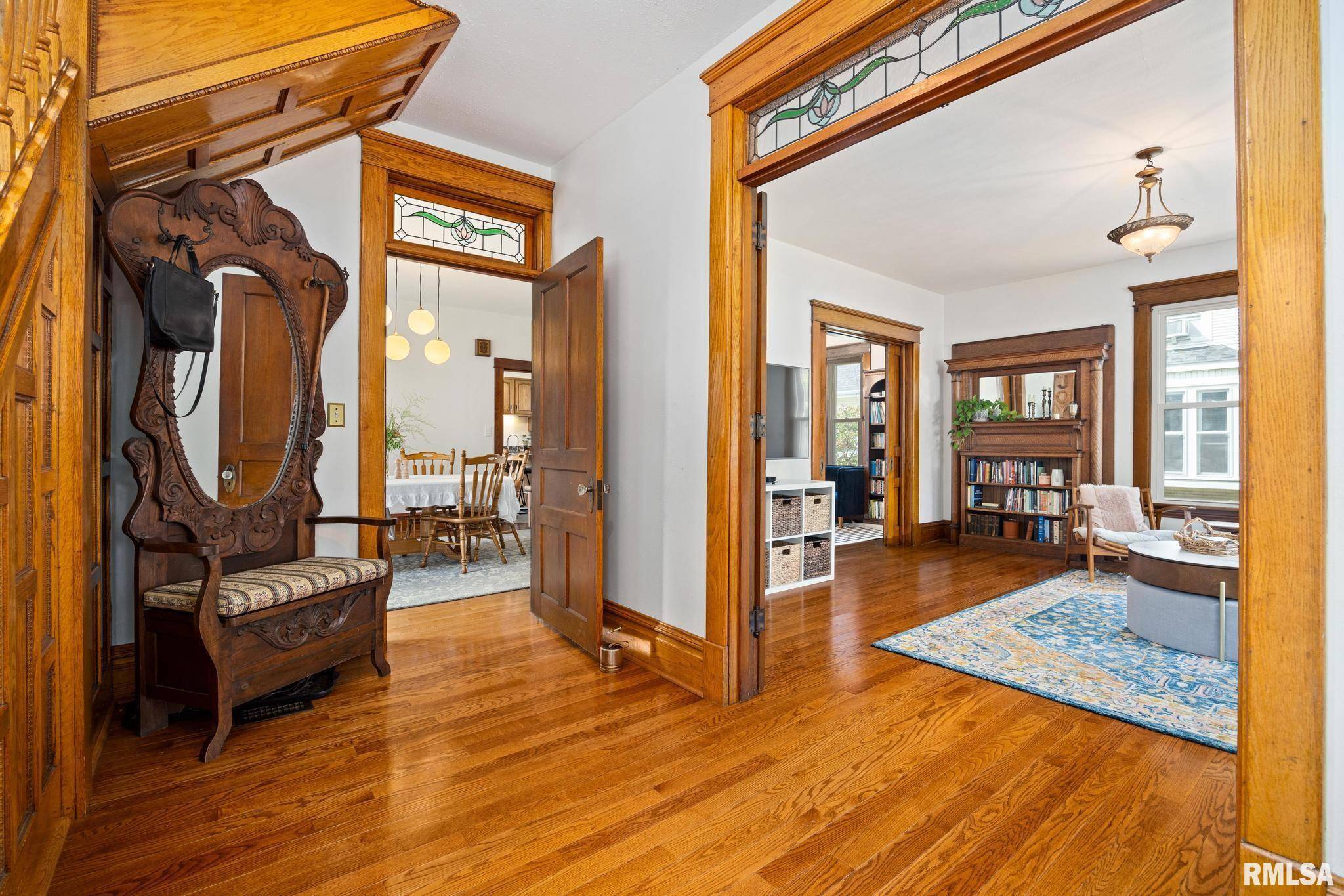 108 N HIGH ST, Washington, IL 61571