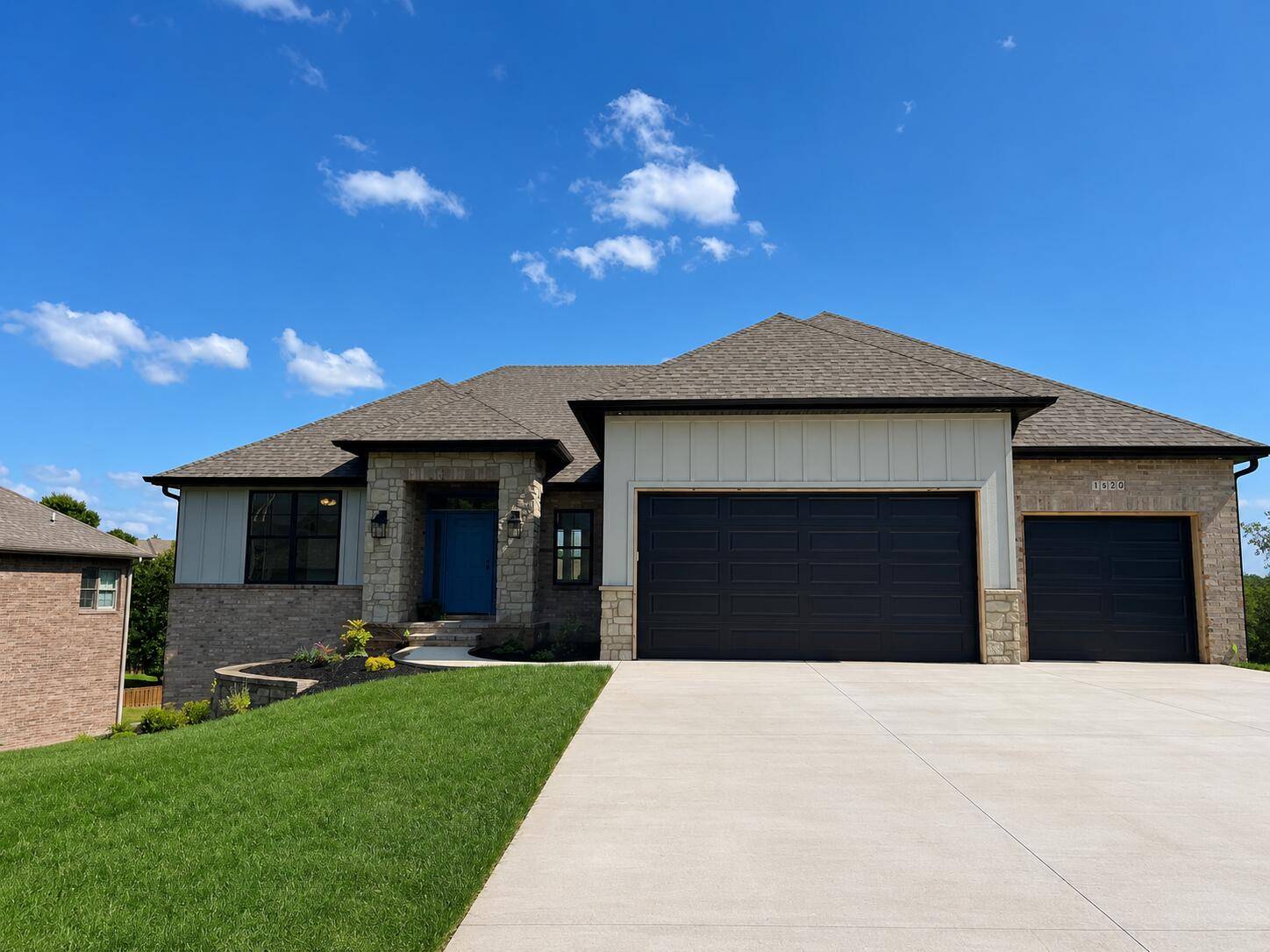 1620 W Silver Oak DR, Springfield, MO 65810