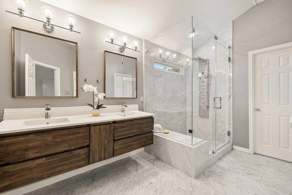 217 Sailors RUN, Lakeway, TX 78734