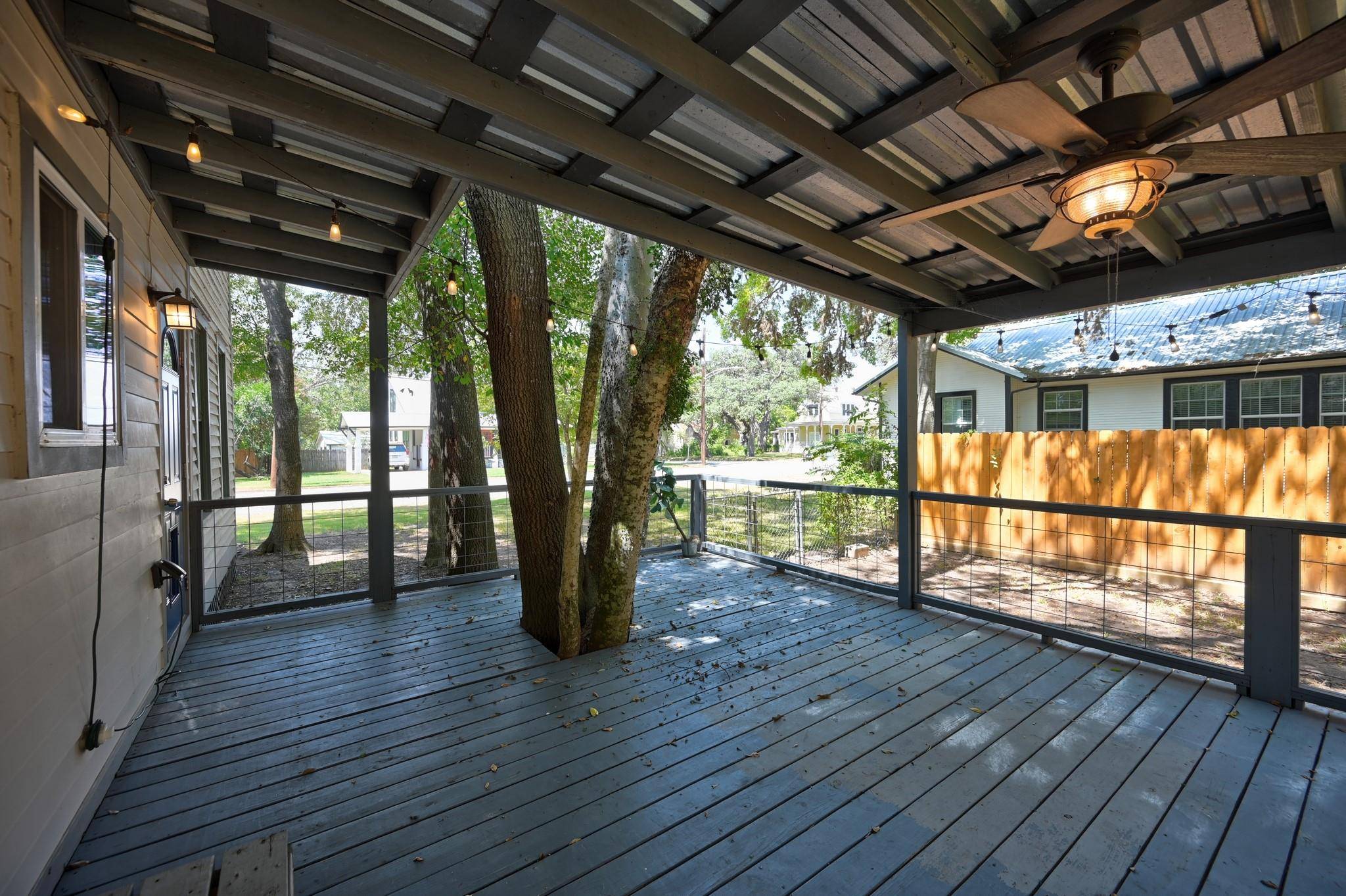 419 S Main ST, La Grange, TX 78945