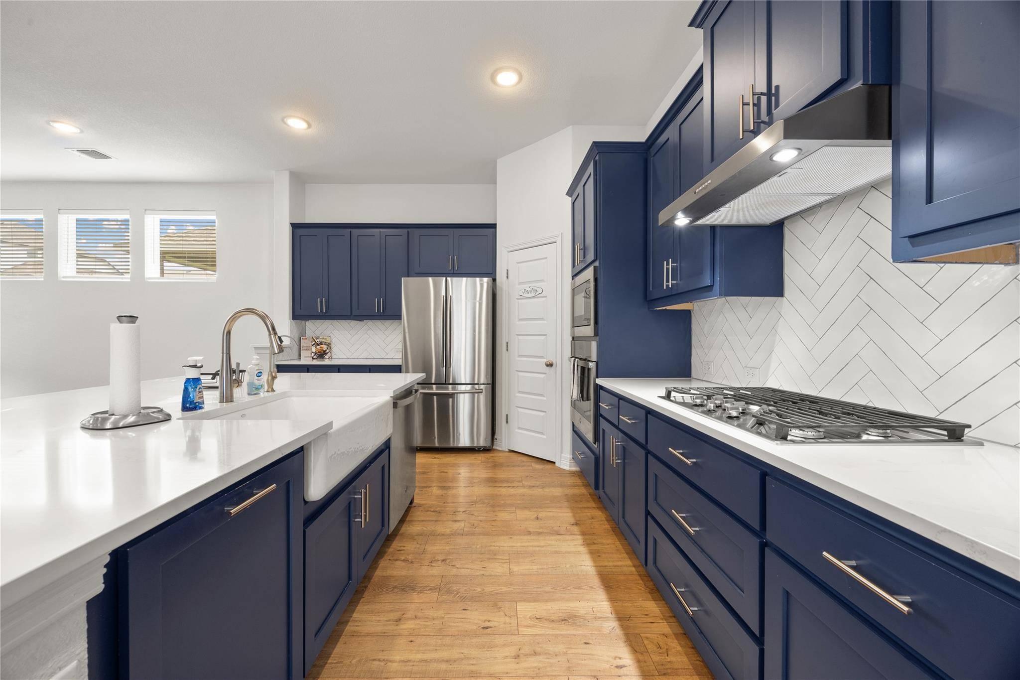 152 High Plains DR, Georgetown, TX 78628