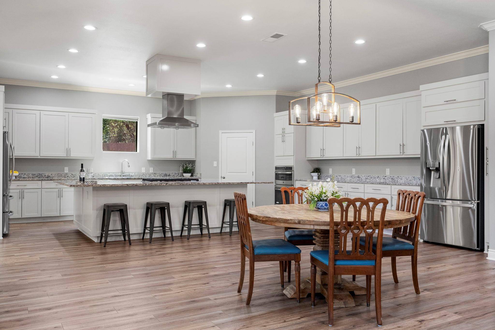 2713 Leslie LN, San Marcos, TX 78666