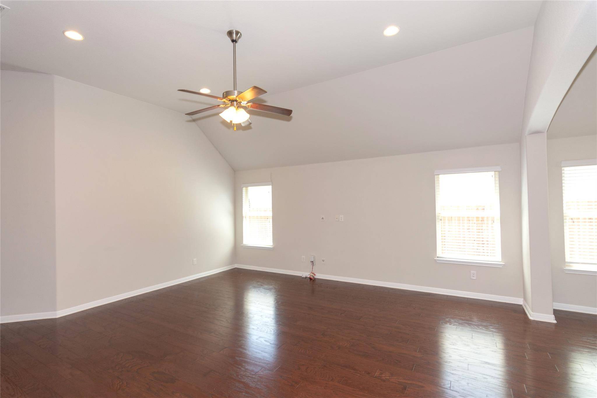 1916 Bobbywoods LN, Manchaca, TX 78652