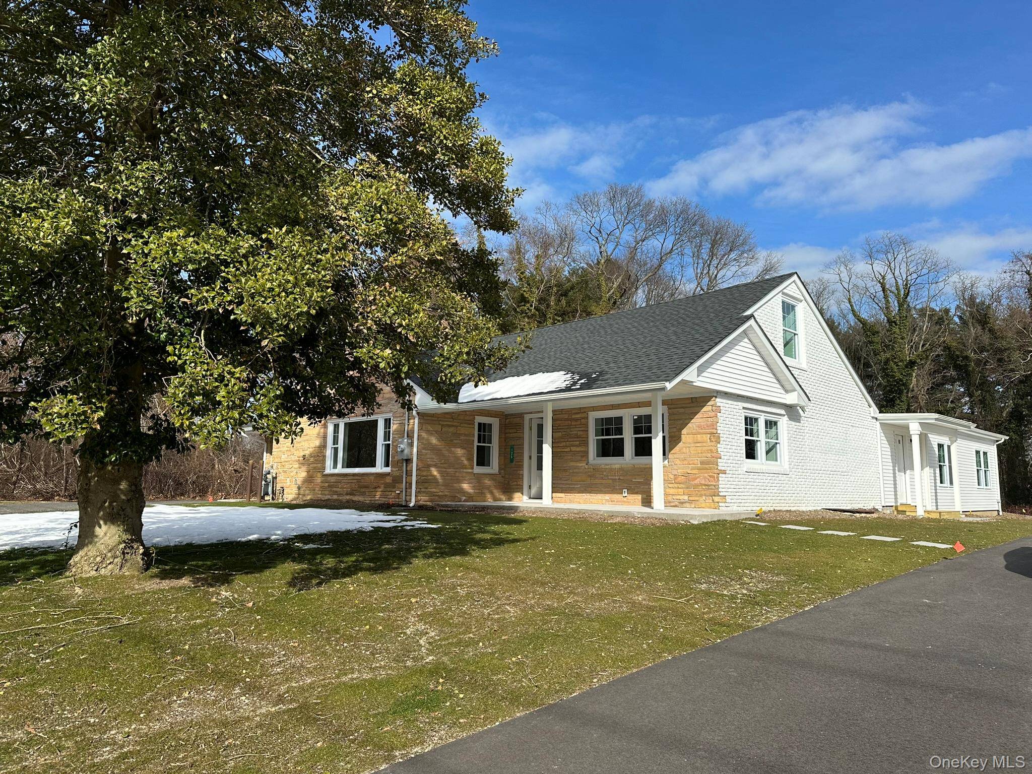 125 W Main ST, Kings Park, NY 11754
