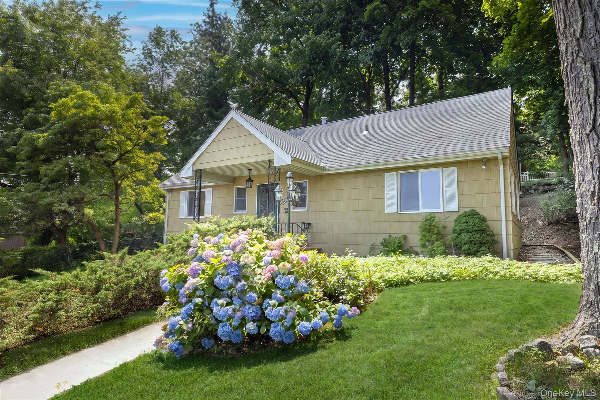 64 Bradley ST, Dobbs Ferry, NY 10522