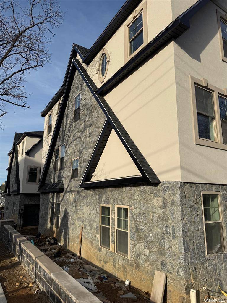 65 W 2nd ST #5, Mount Vernon, NY 10550