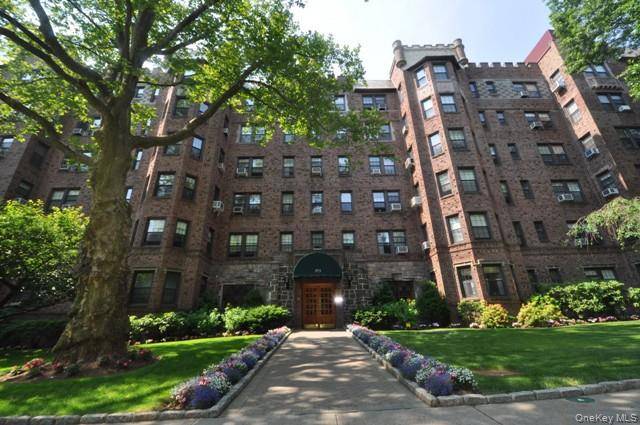 253 Garth RD #6F, Scarsdale, NY 10583