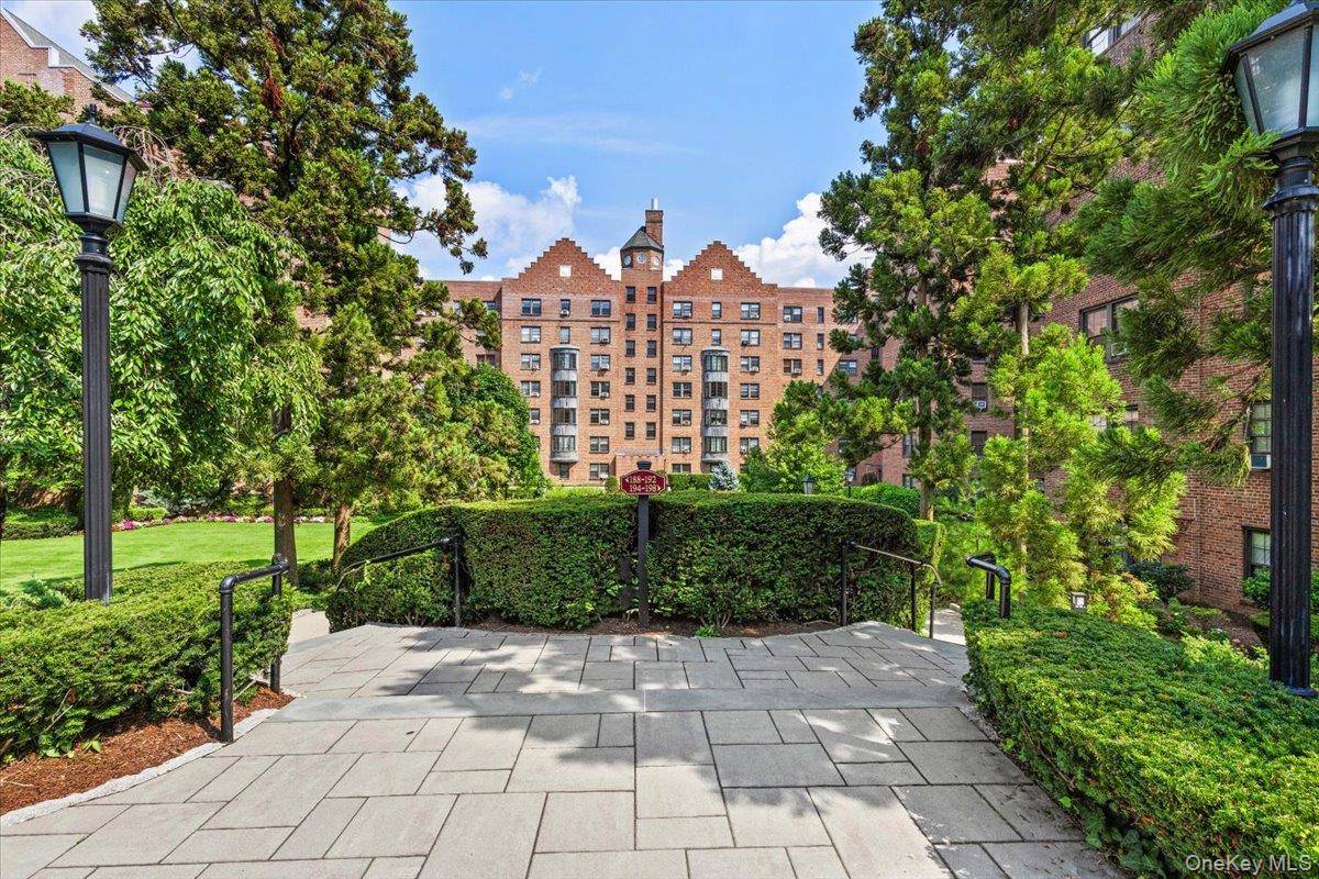 196 Garth #1F, Scarsdale, NY 10583