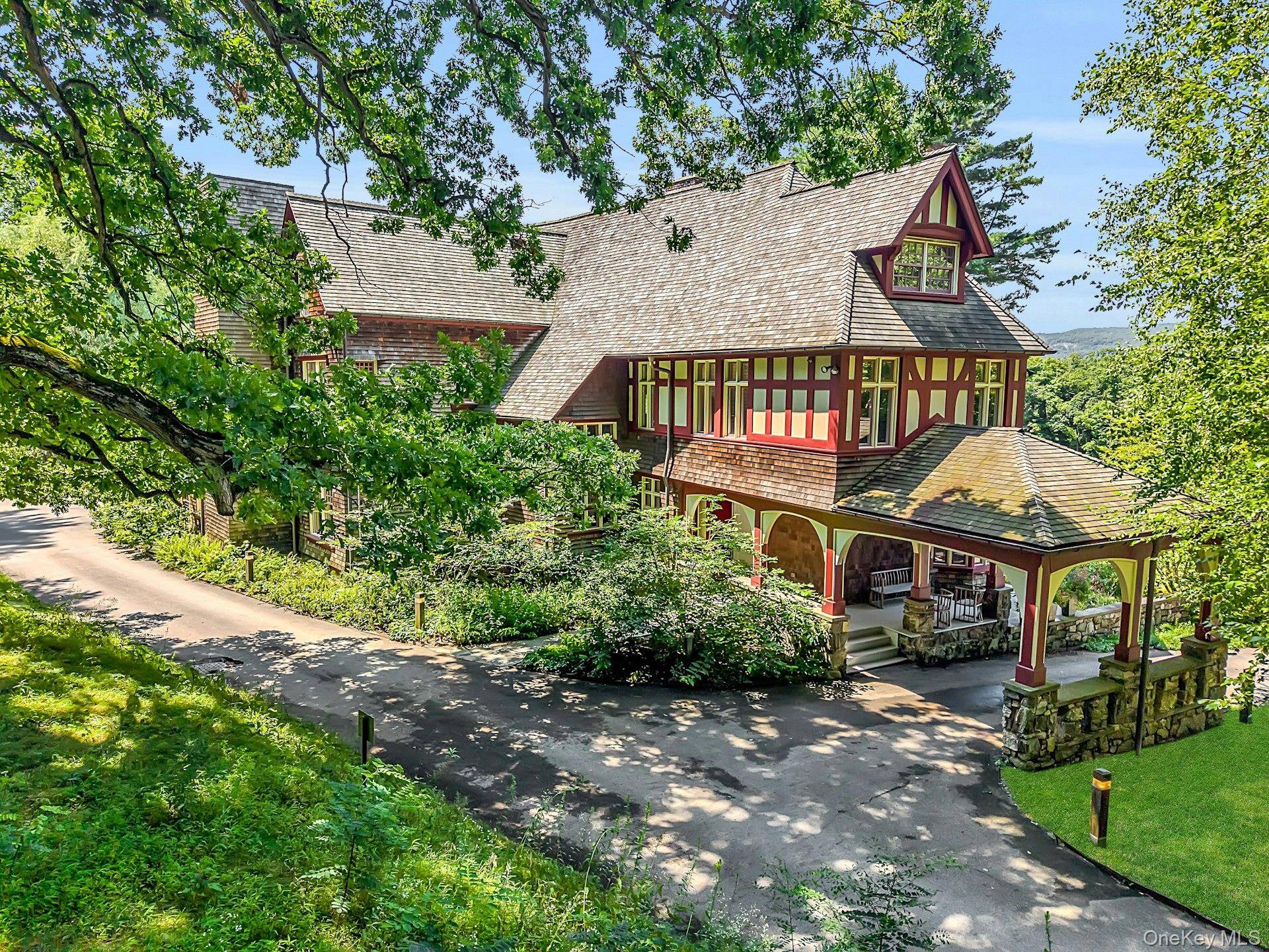 20 Nazareth WAY, Garrison, NY 10516