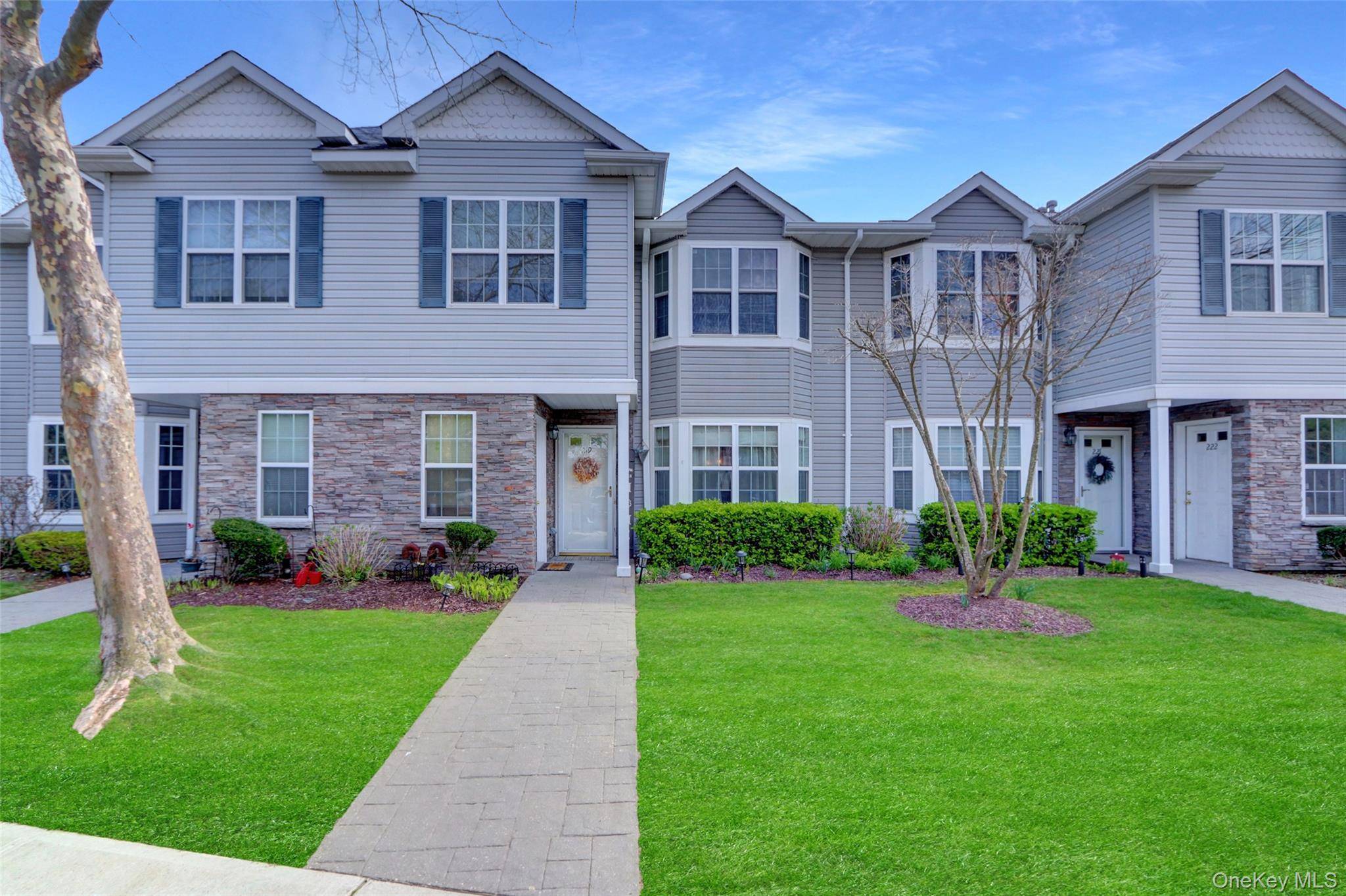 219 Medea WAY, Central Islip, NY 11722